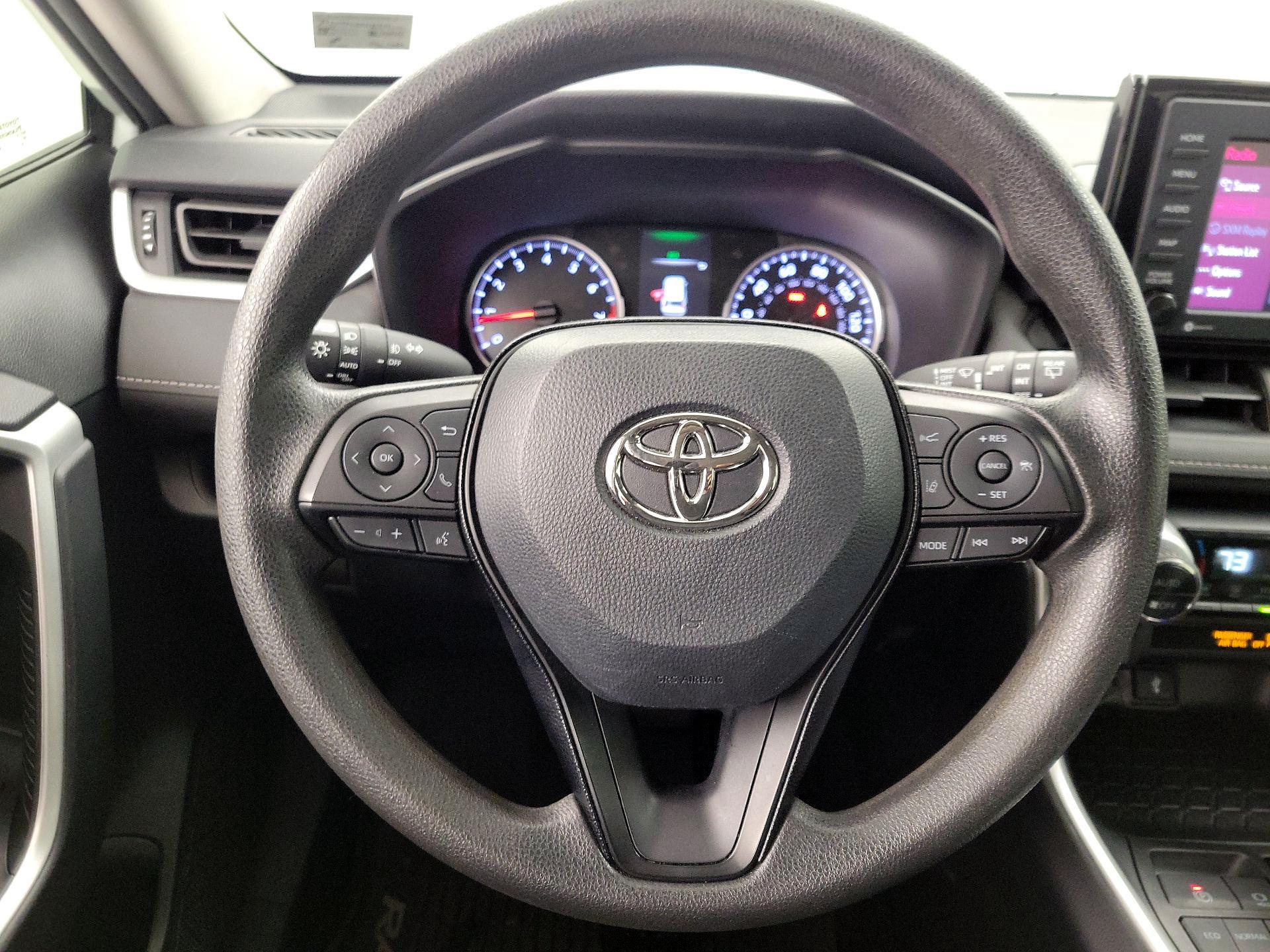 Thumbnail: 2021 Toyota RAV4 - 10