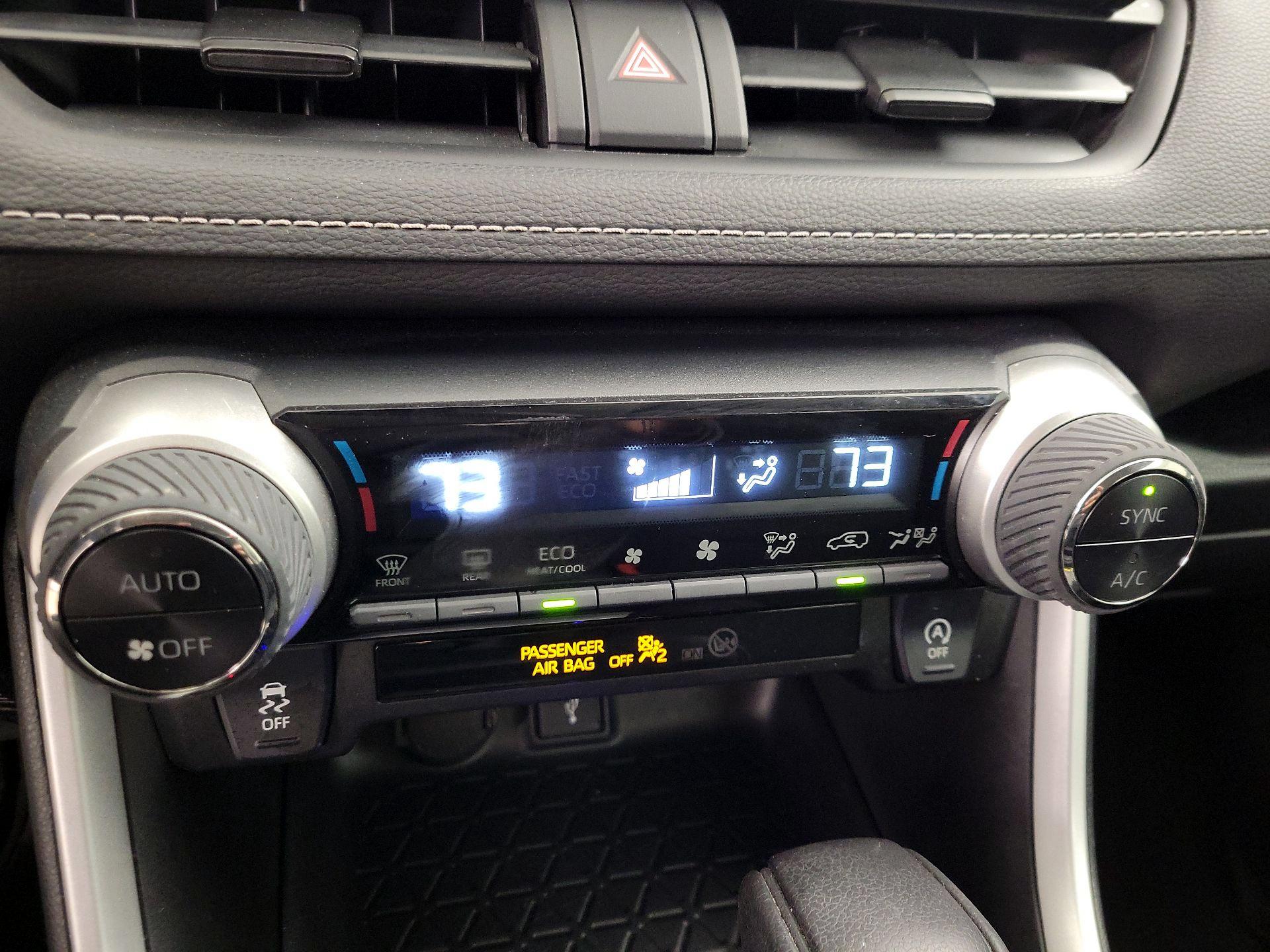 Thumbnail: 2021 Toyota RAV4 - 16