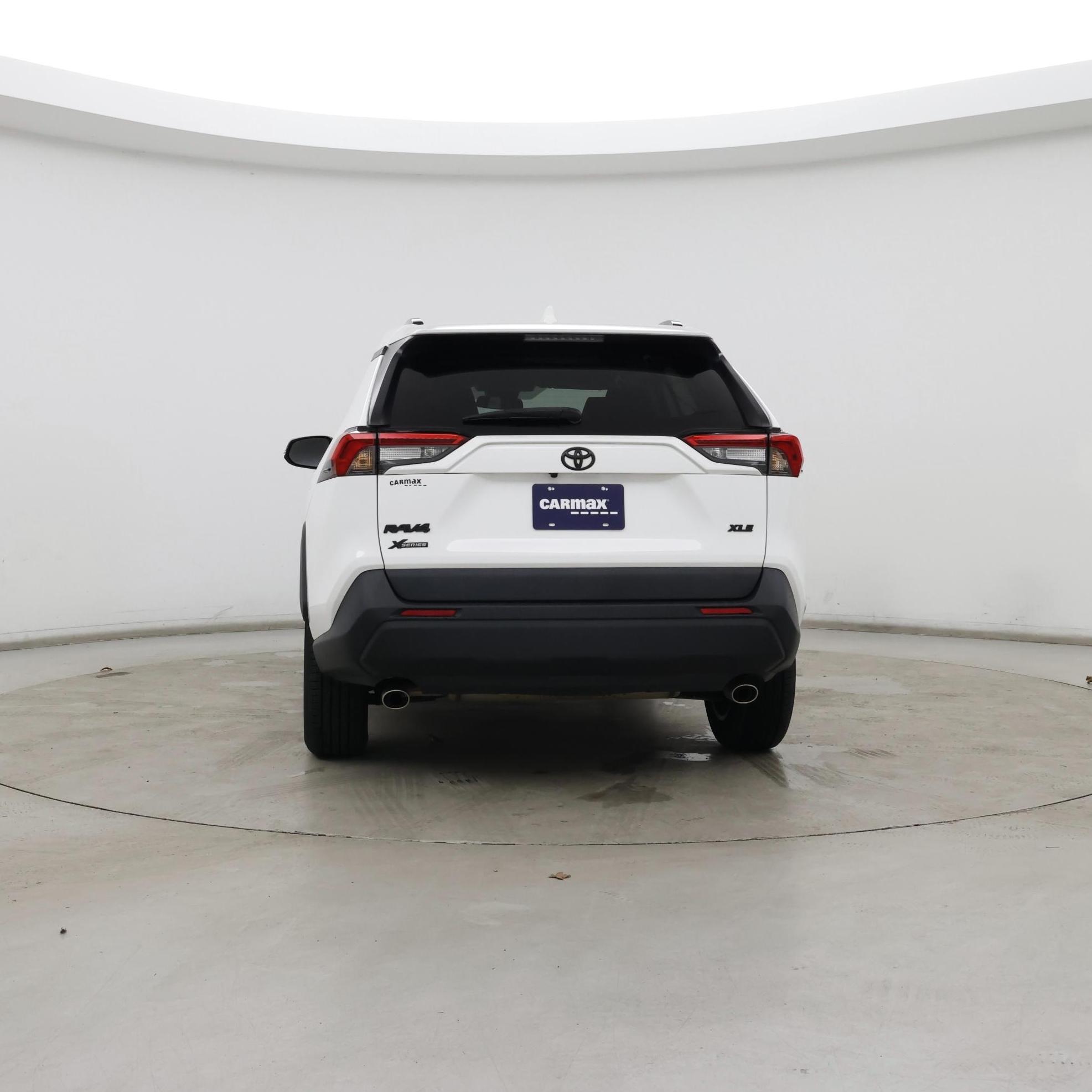 Thumbnail: 2021 Toyota RAV4 - 6