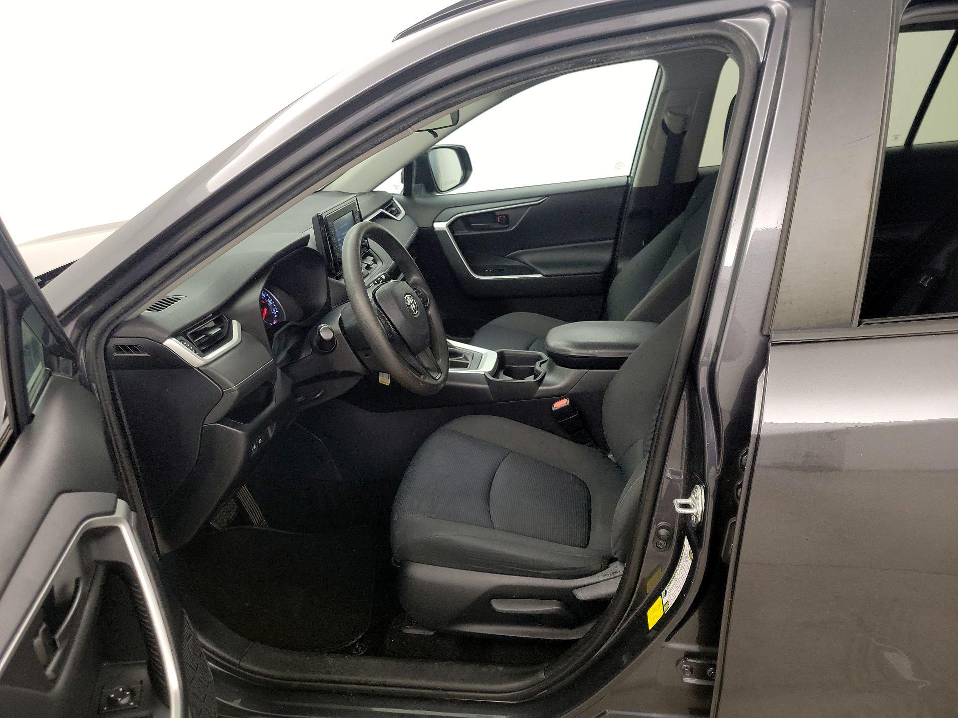 Thumbnail: 2019 Toyota RAV4 - 11