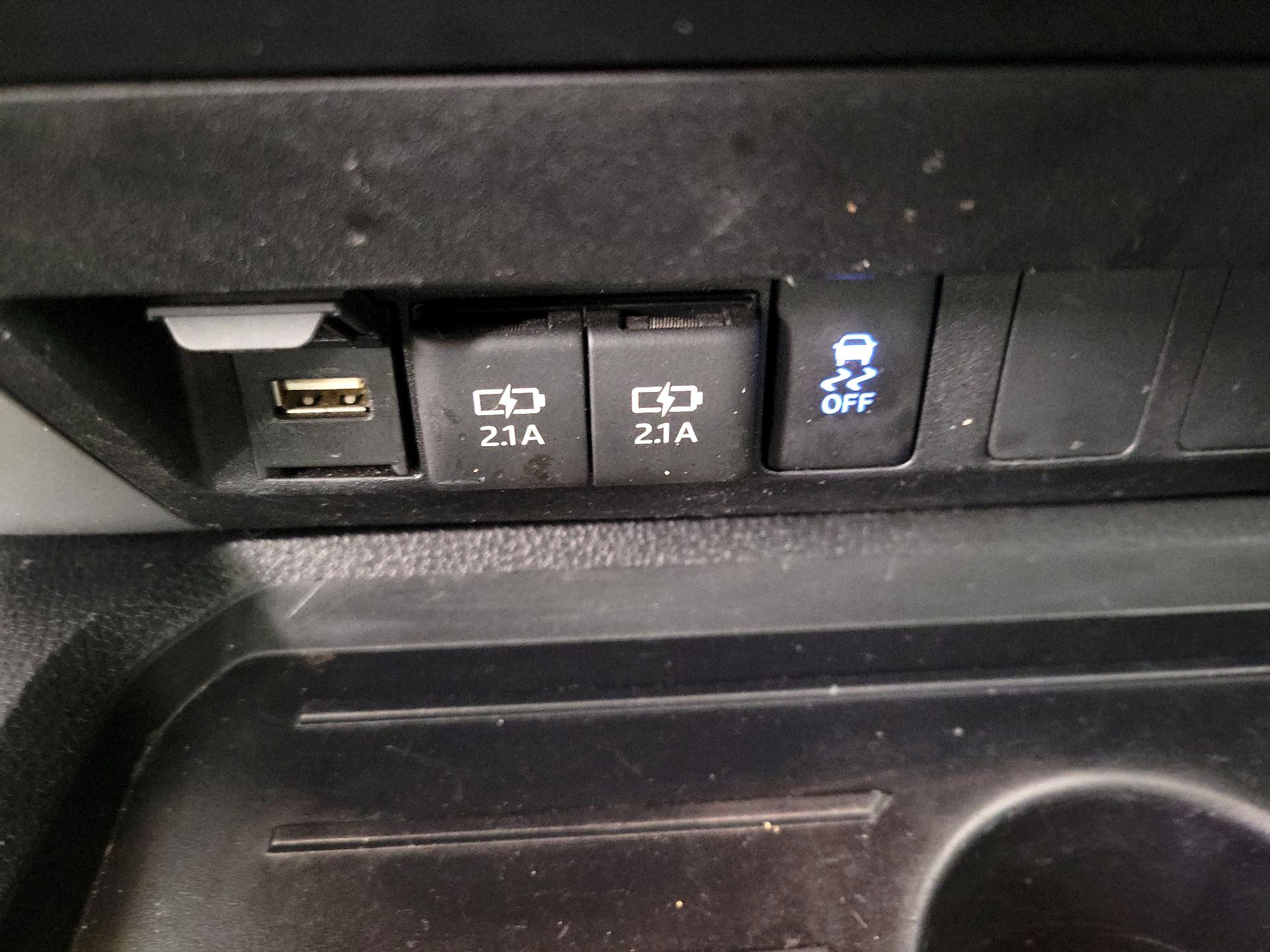 Thumbnail: 2021 Toyota Tundra - 19