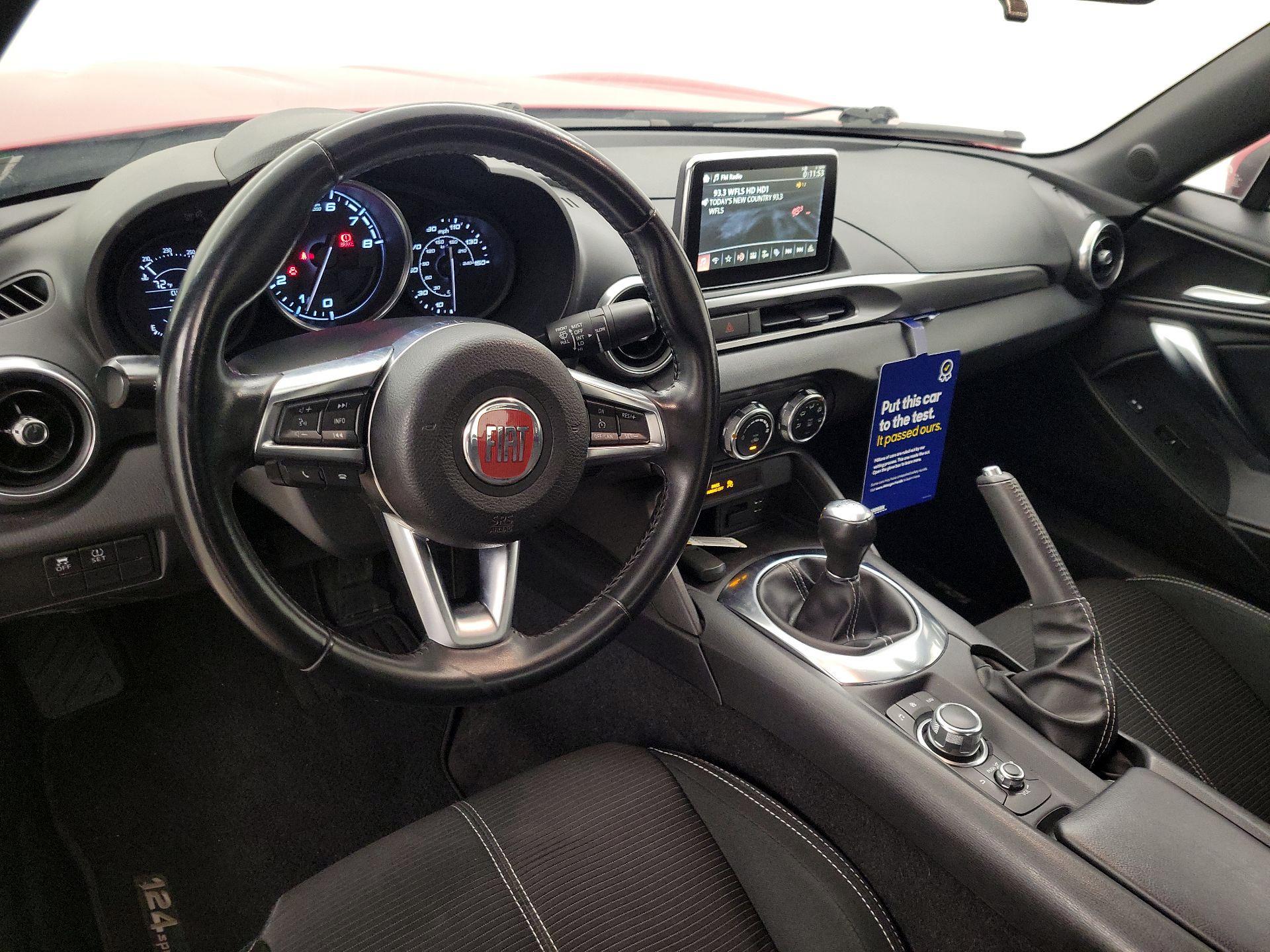 Thumbnail: 2018 Fiat 124 Spider - 9