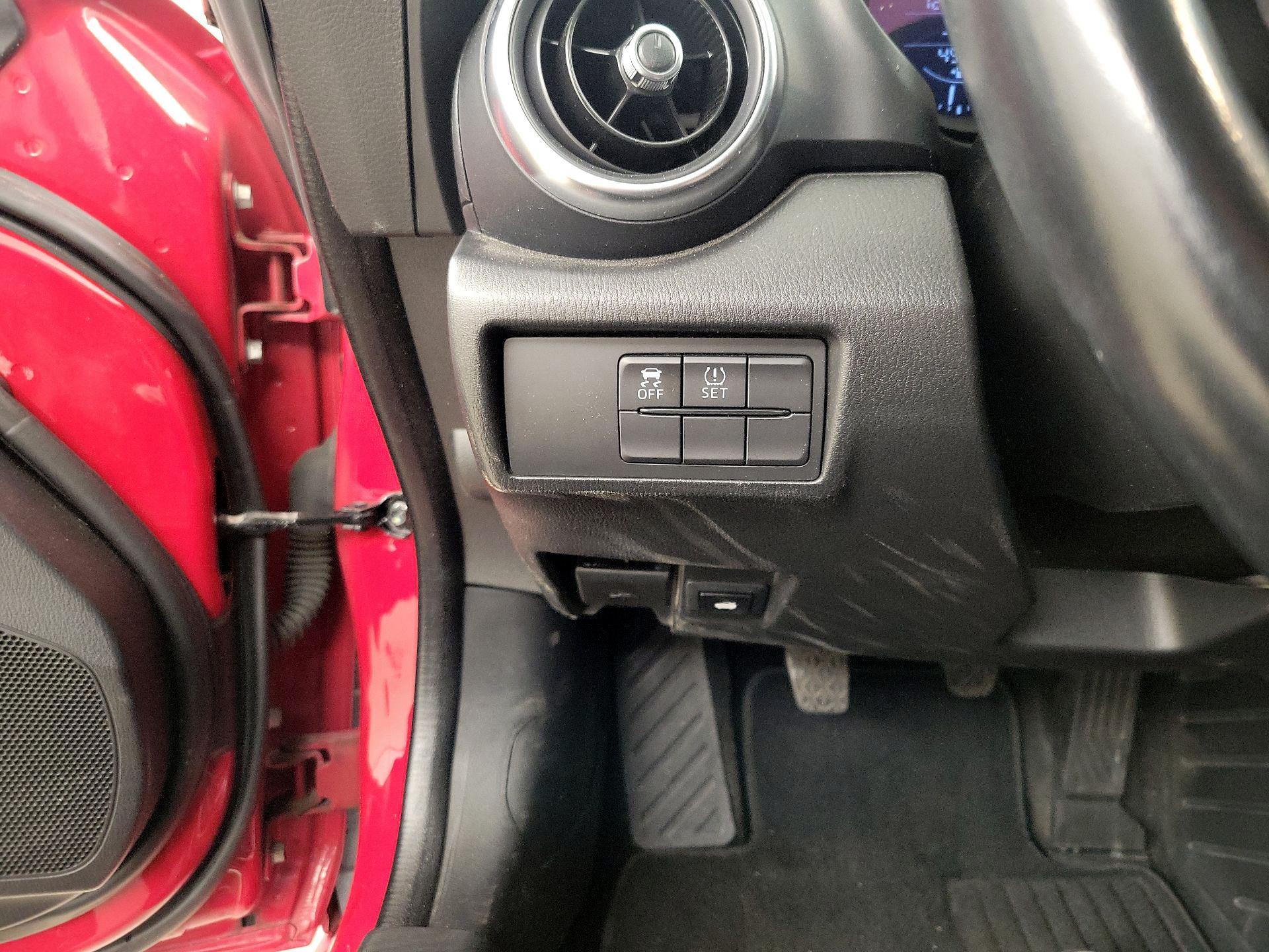 Thumbnail: 2018 Fiat 124 Spider - 13