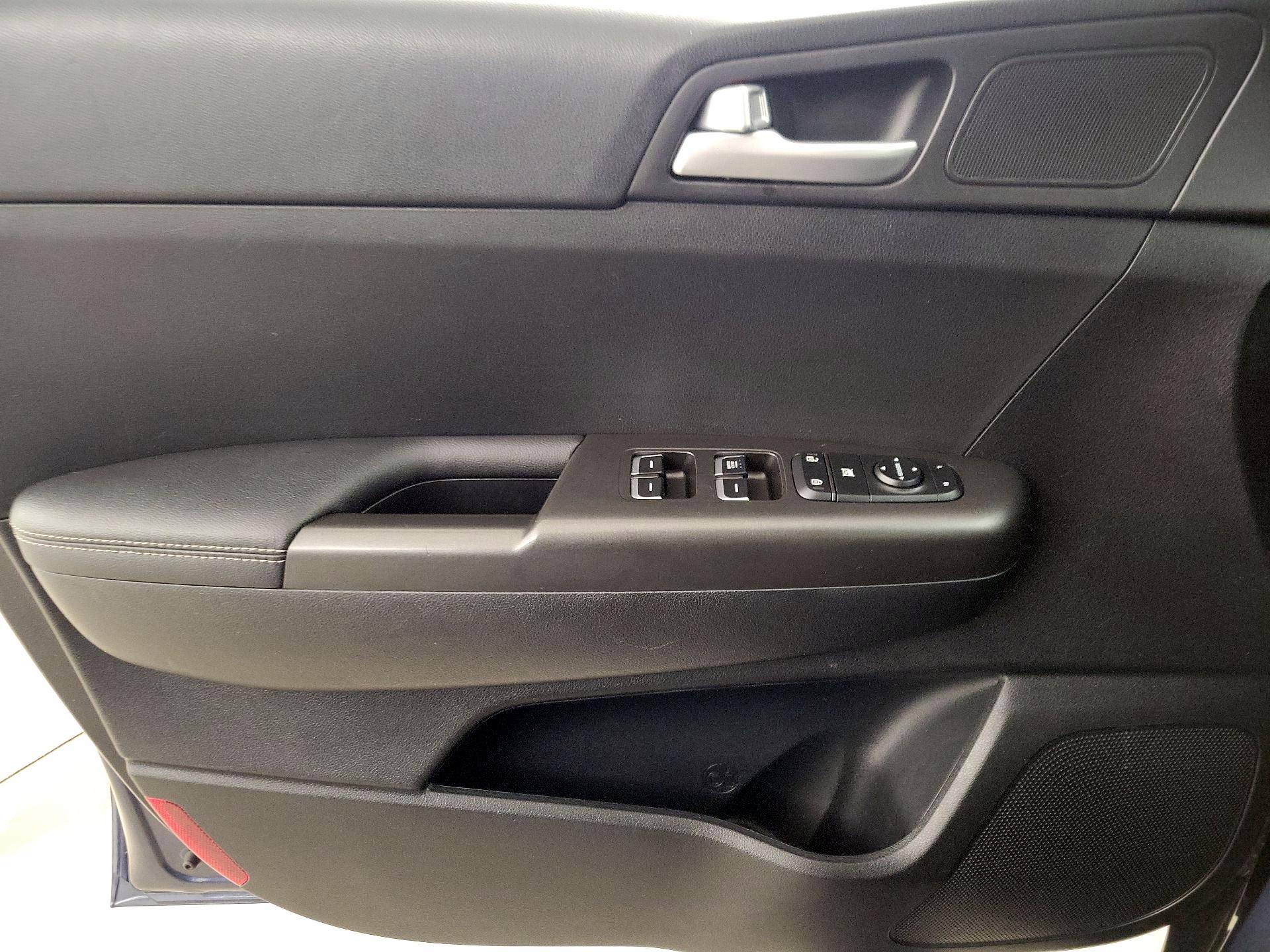 Thumbnail: 2020 Kia Sportage - 12