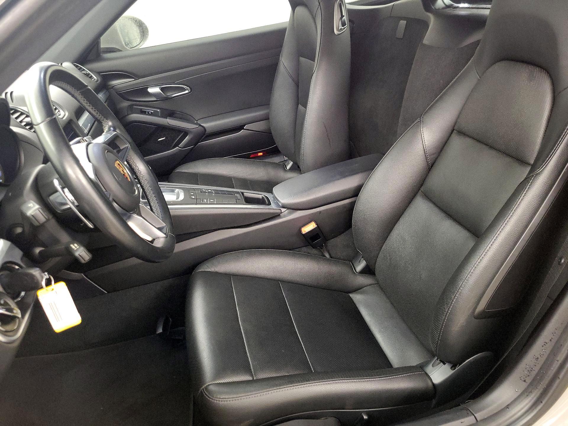 Thumbnail: 2018 Porsche 718 Cayman - 11