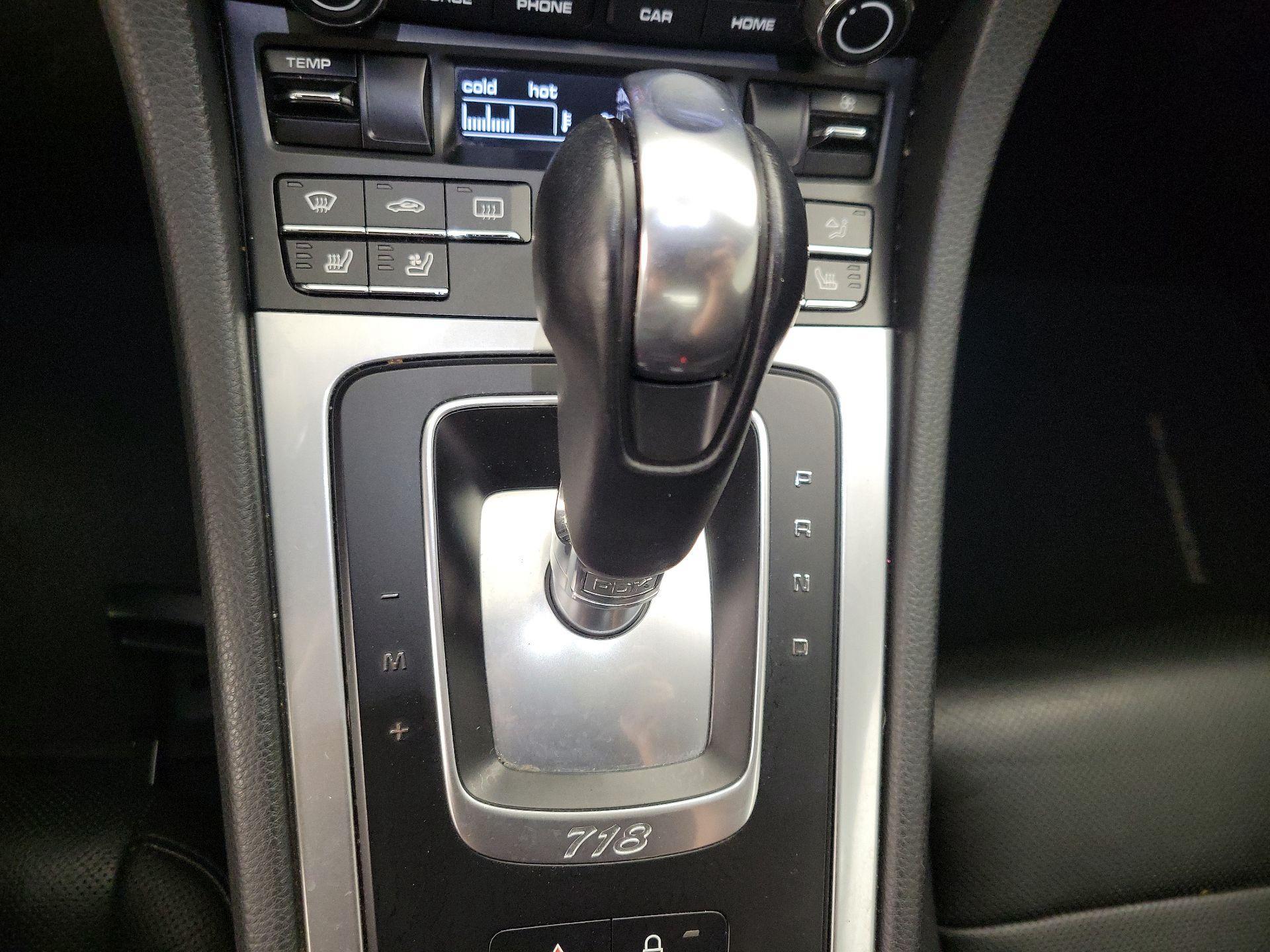 Thumbnail: 2018 Porsche 718 Cayman - 17