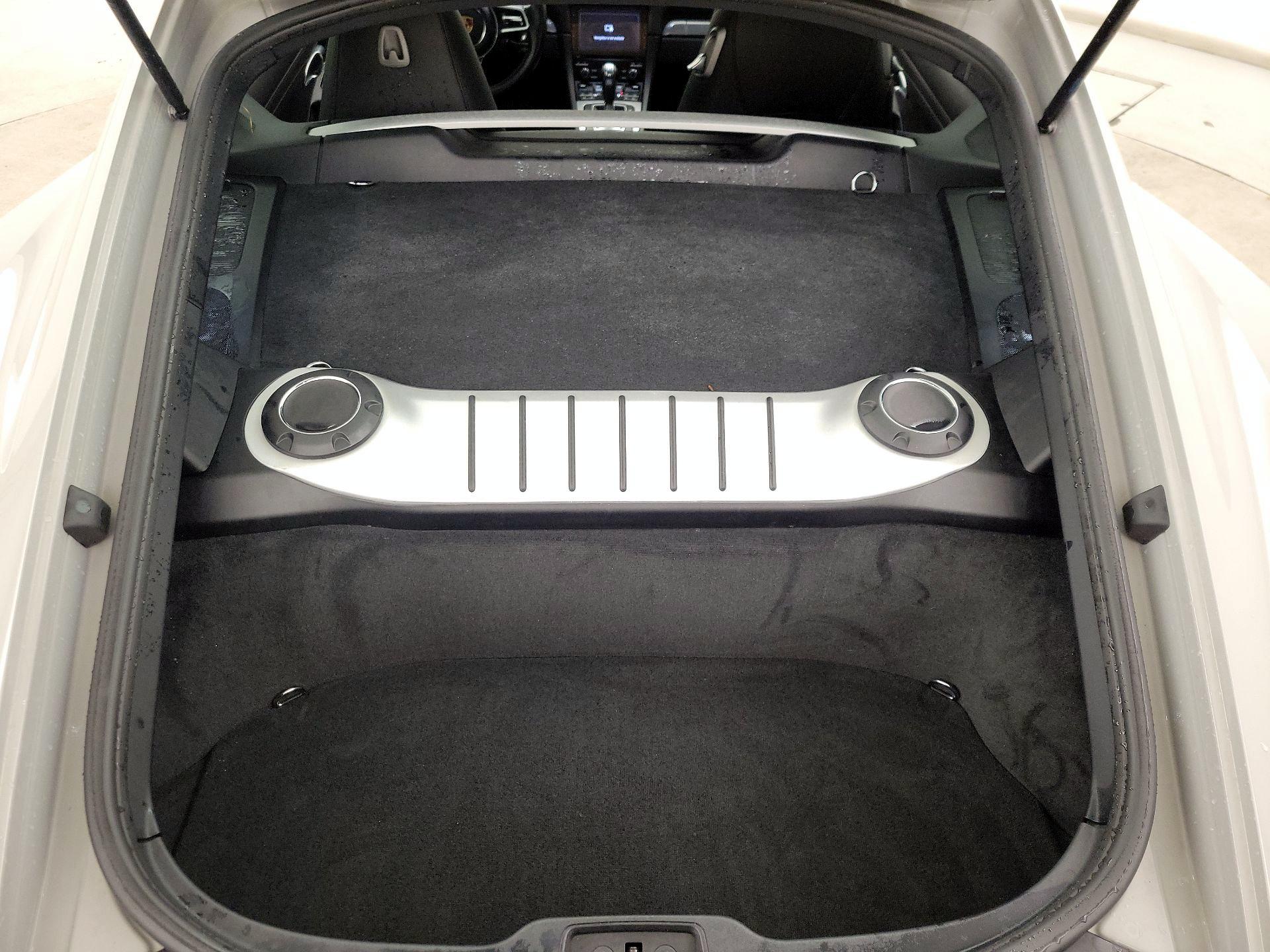 Thumbnail: 2018 Porsche 718 Cayman - 18