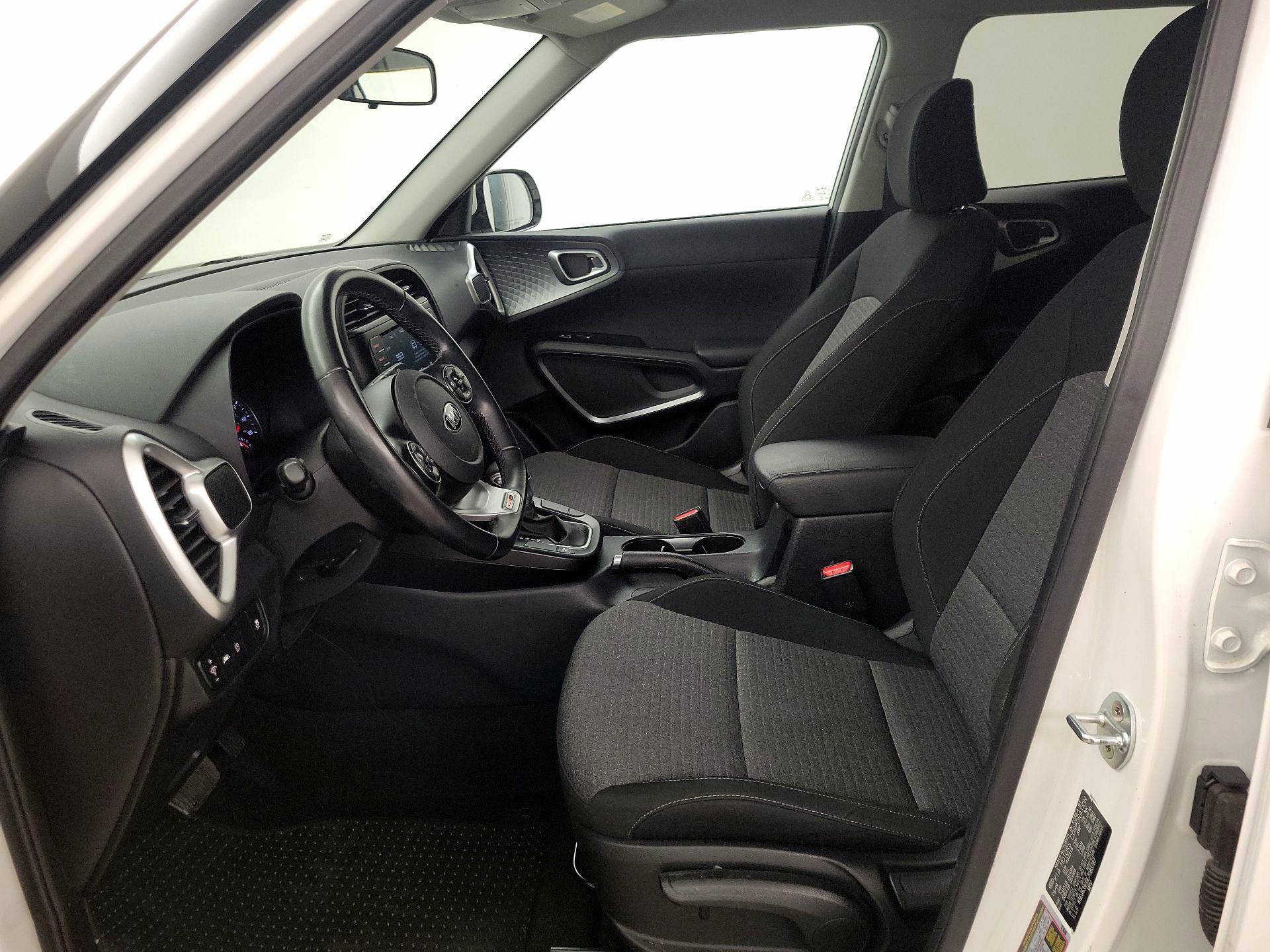 Thumbnail: 2020 Kia Soul - 11