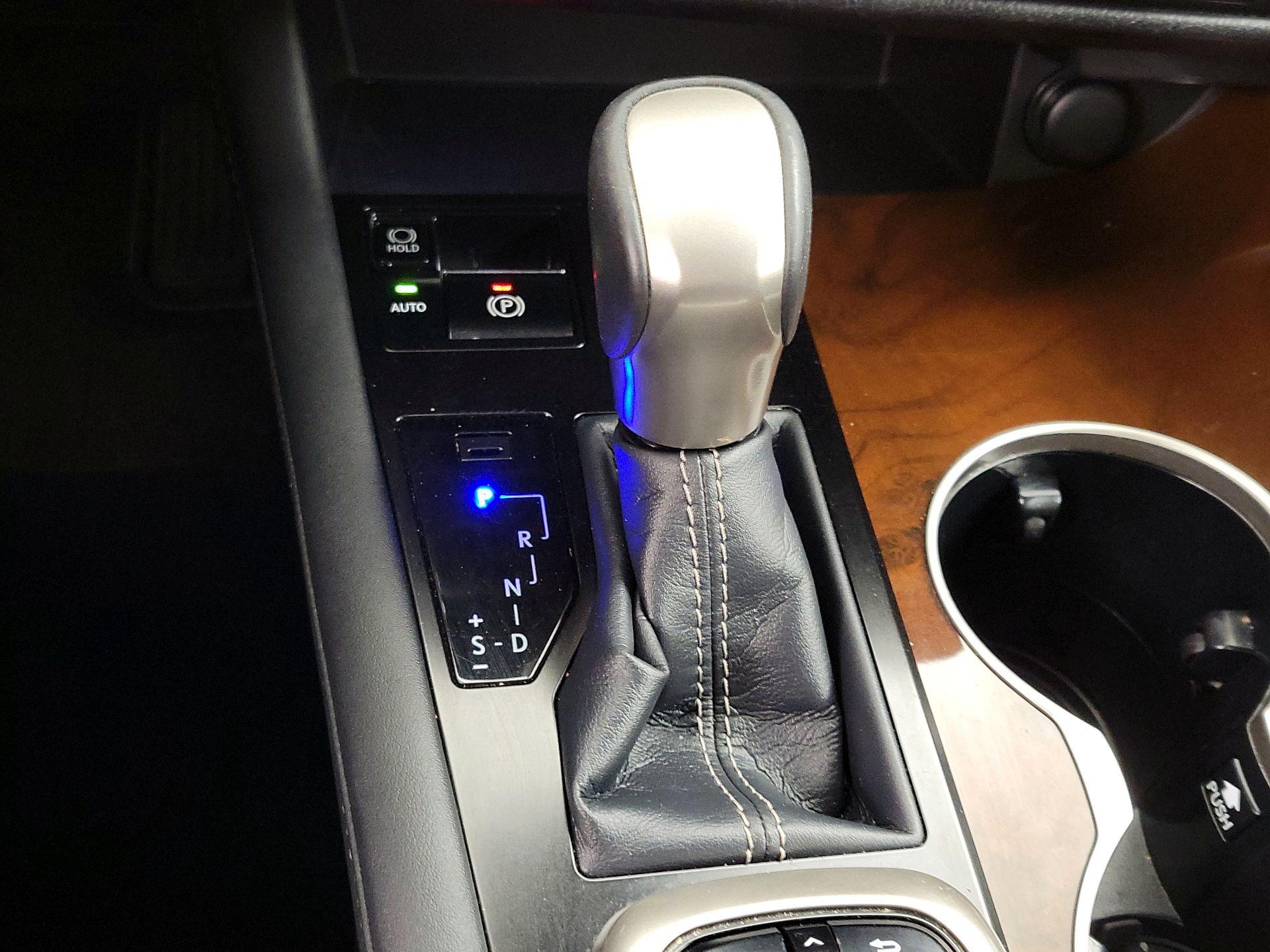 Thumbnail: 2017 Lexus RX - 18