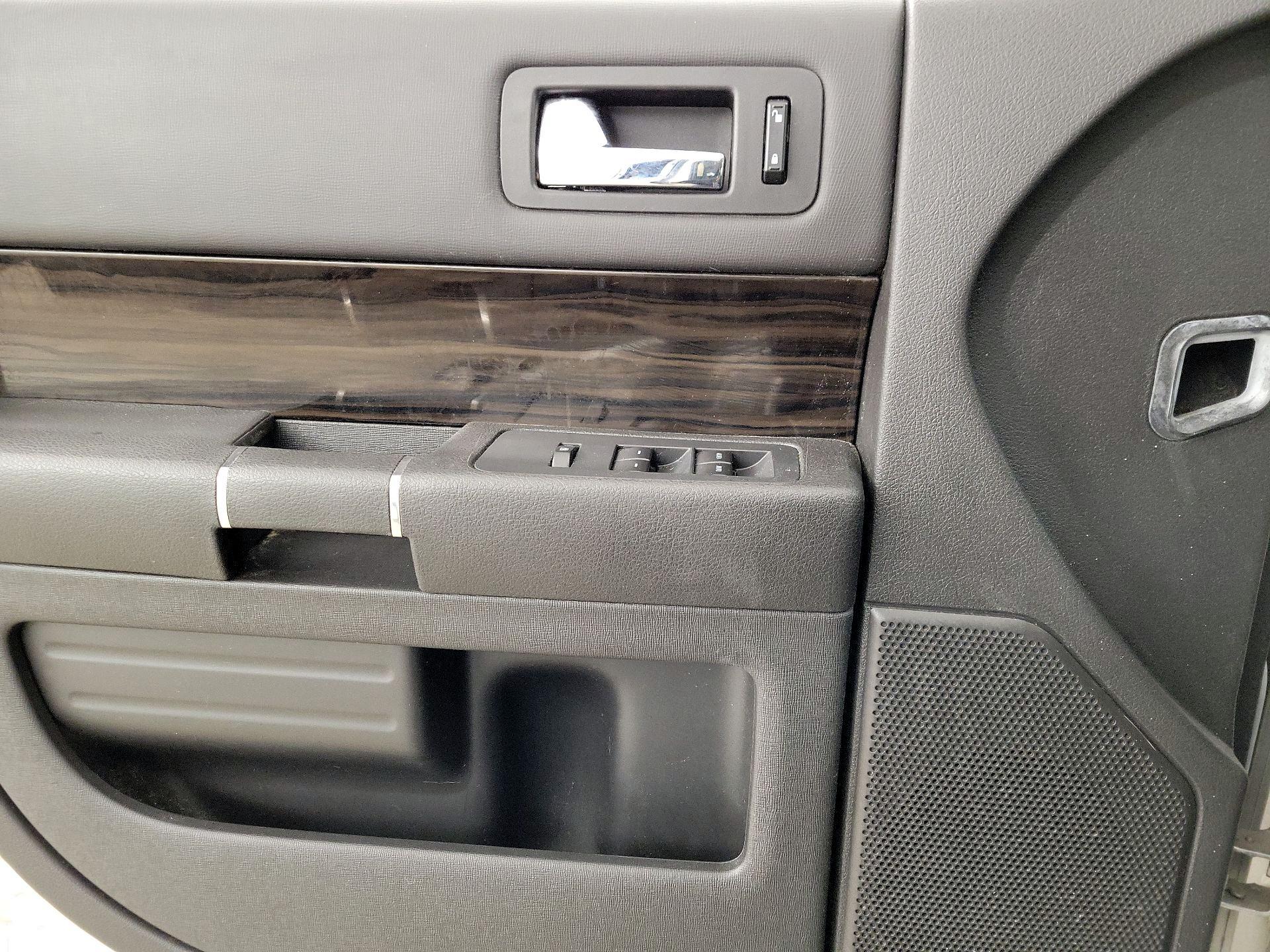 Thumbnail: 2016 Ford Flex - 12