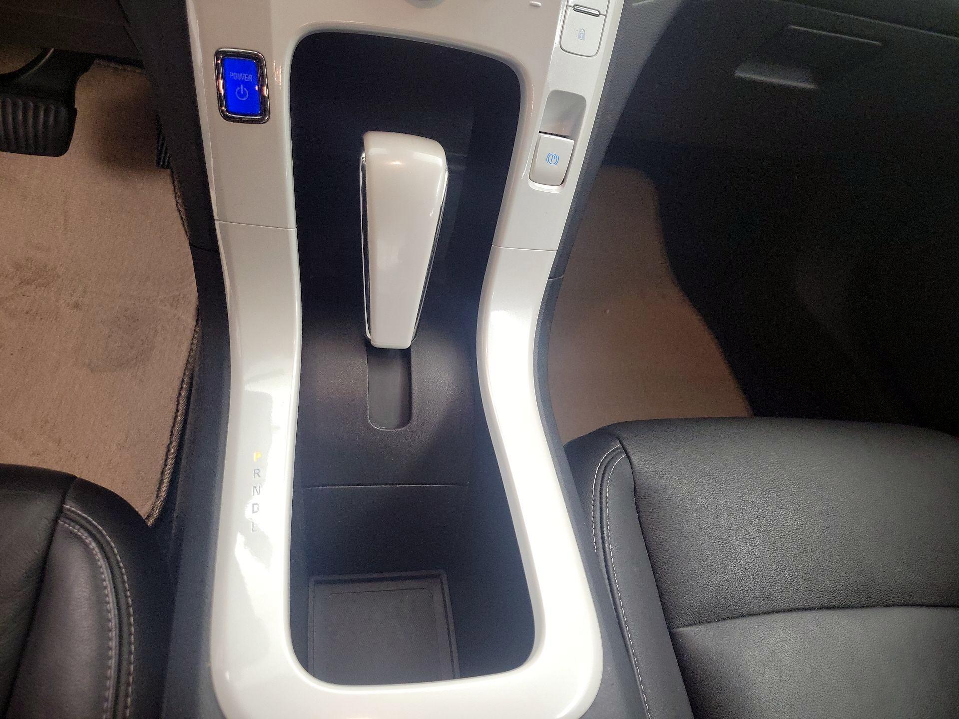 Thumbnail: 2015 Chevrolet Volt - 18