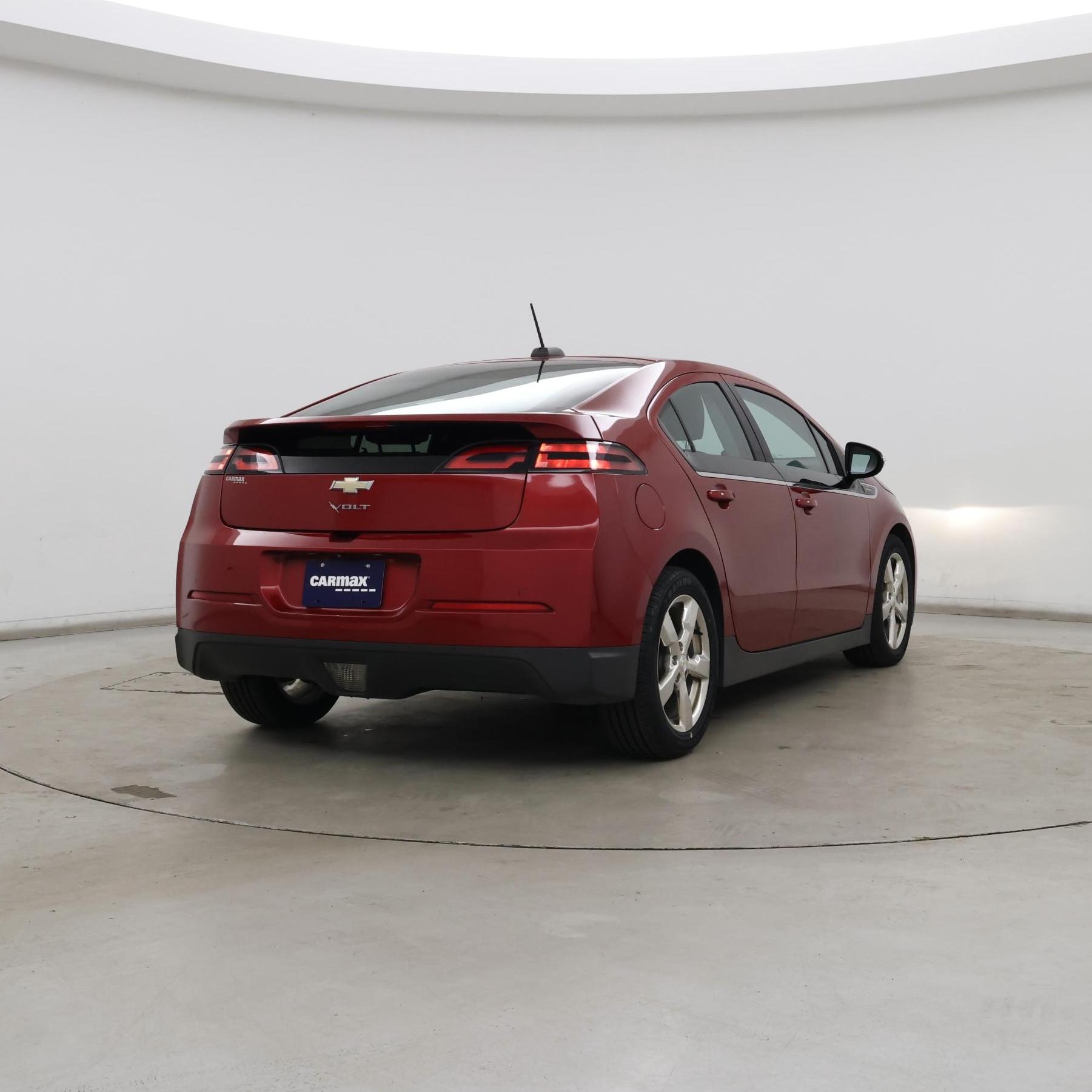 Thumbnail: 2015 Chevrolet Volt - 8