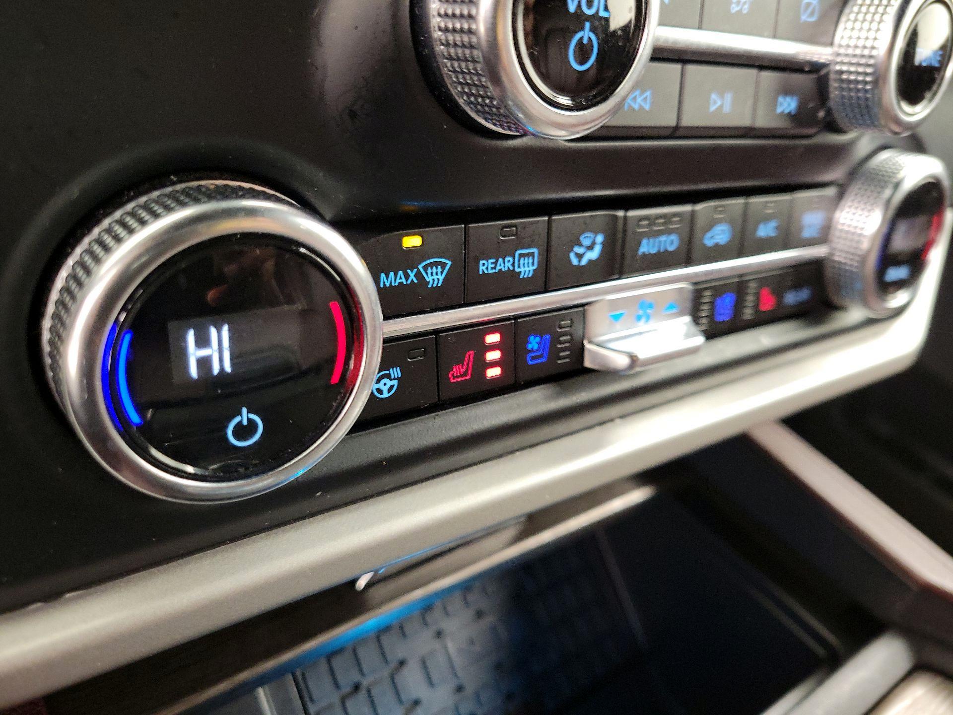 Thumbnail: 2023 Ford Expedition MAX - 17