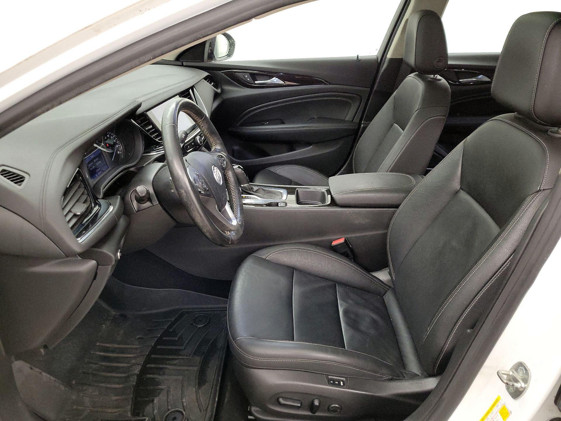 Thumbnail: 2019 Buick Regal - 11