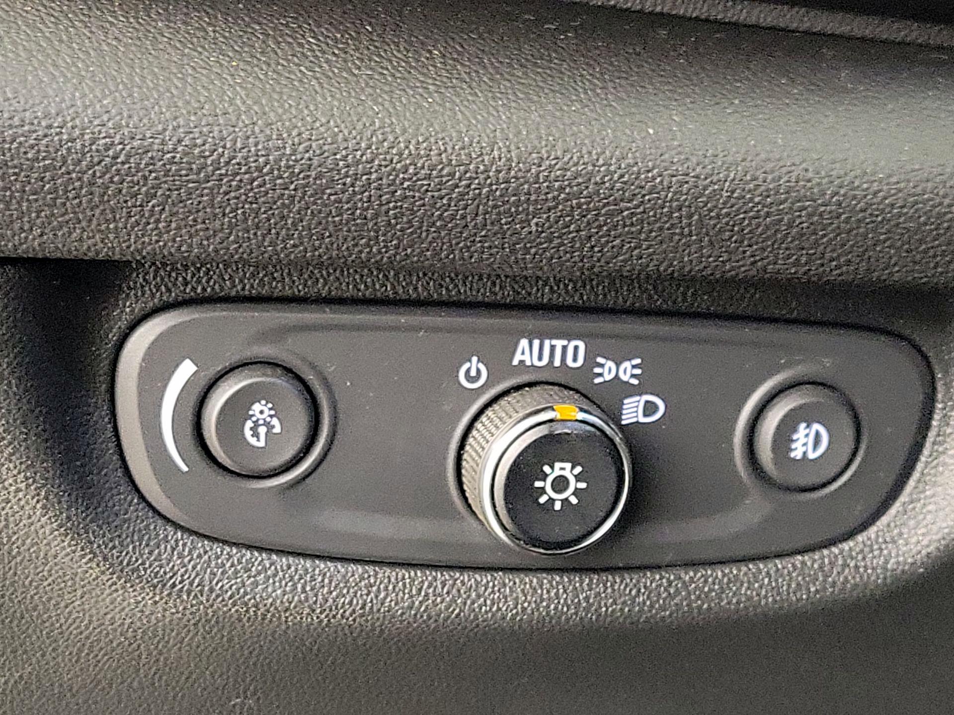 Thumbnail: 2019 Buick Regal - 13