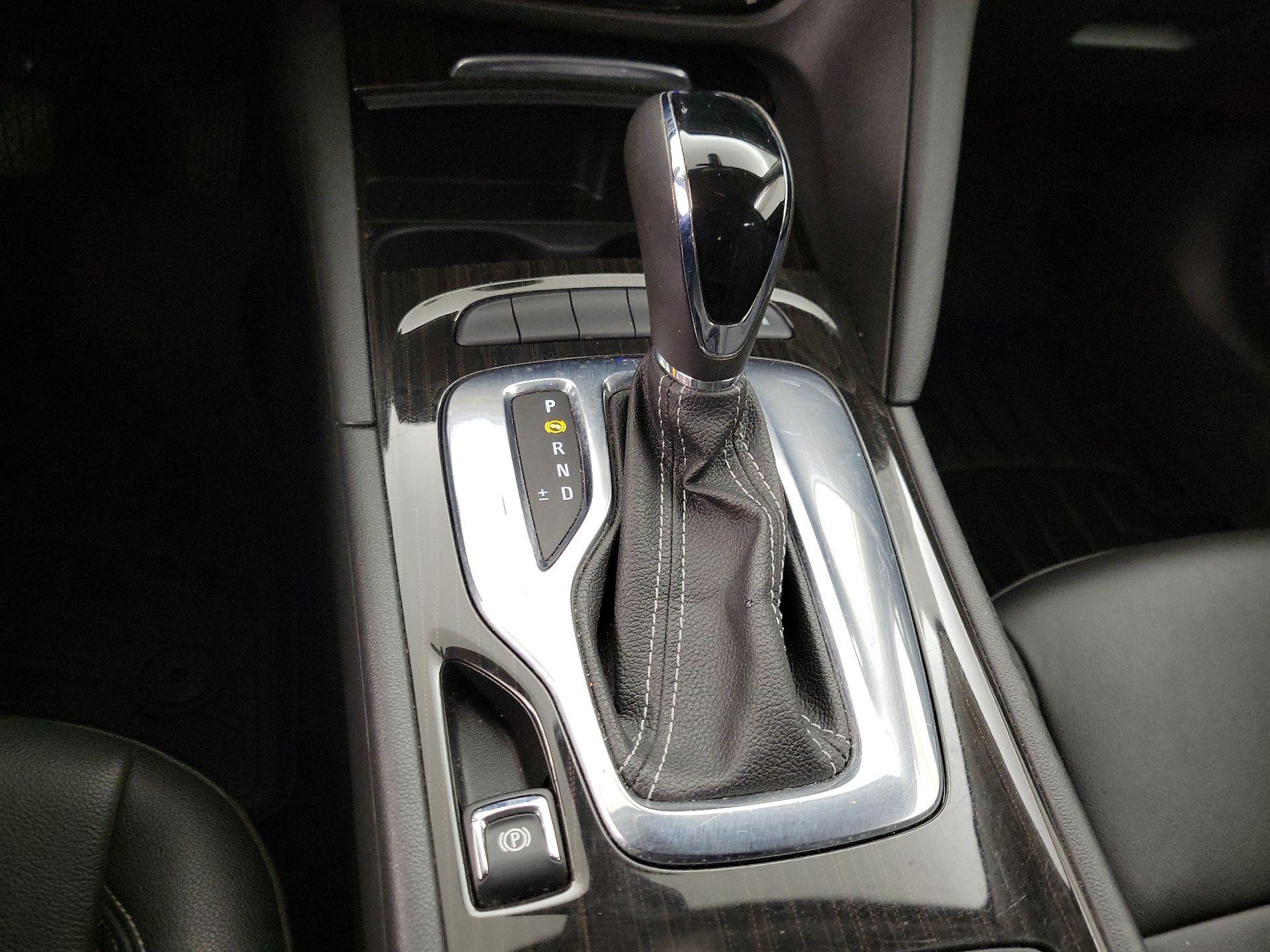 Thumbnail: 2019 Buick Regal - 17