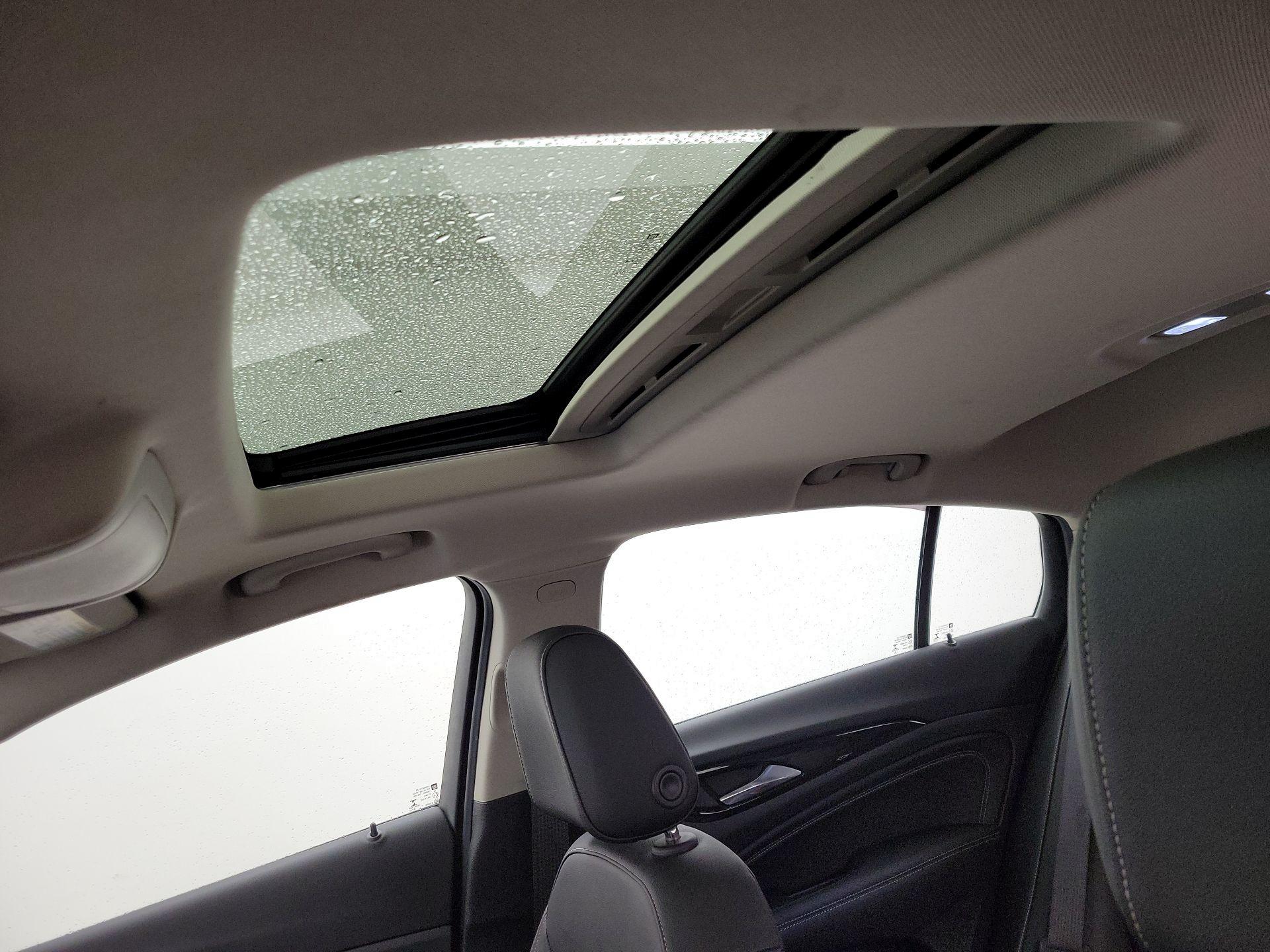 Thumbnail: 2019 Buick Regal - 19