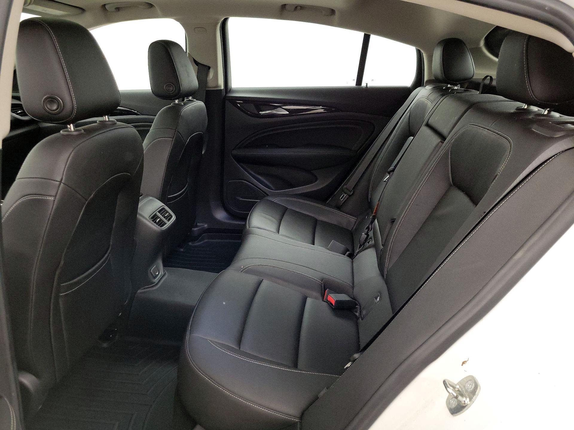 Thumbnail: 2019 Buick Regal - 20