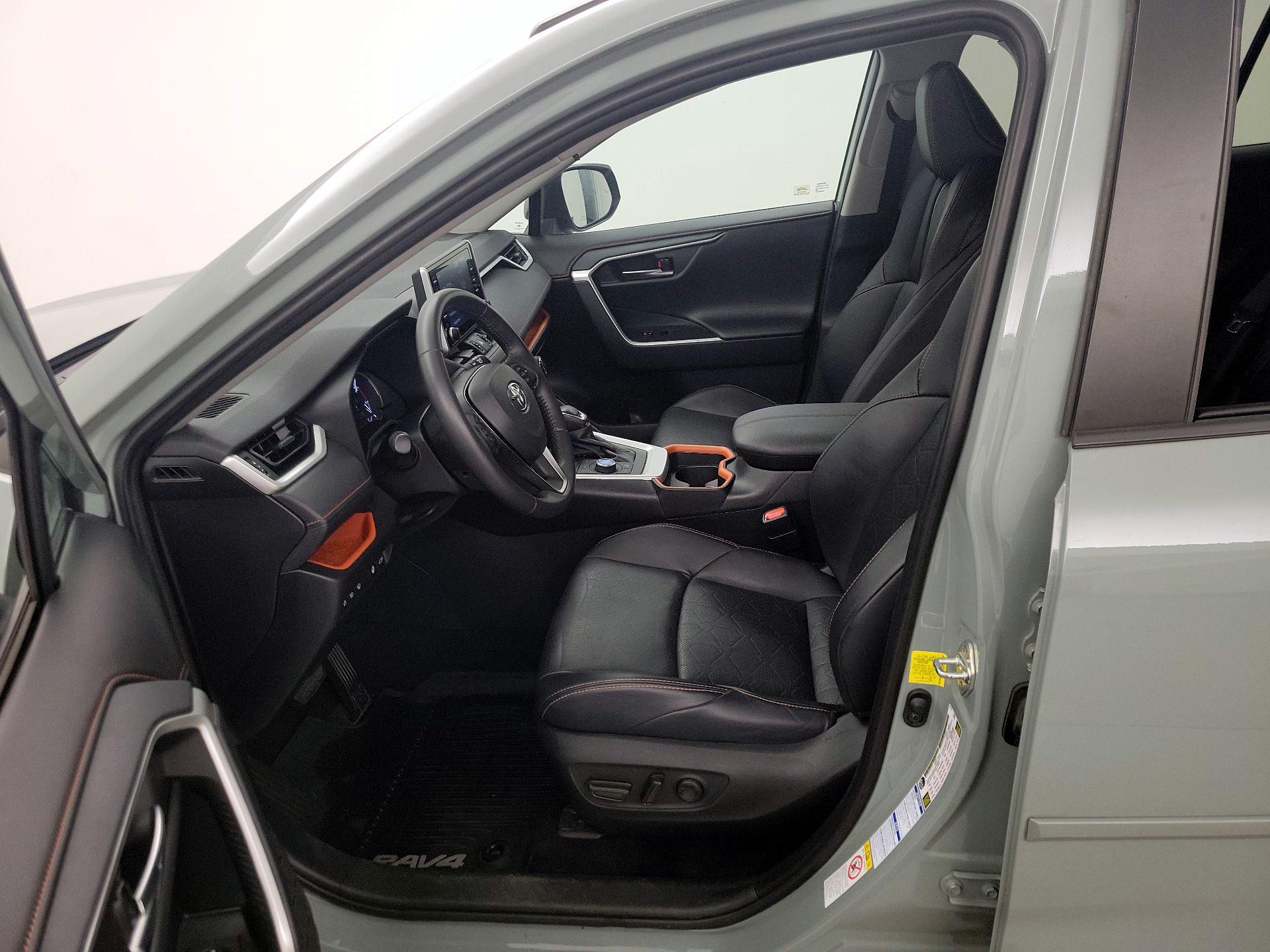 Thumbnail: 2019 Toyota RAV4 - 11