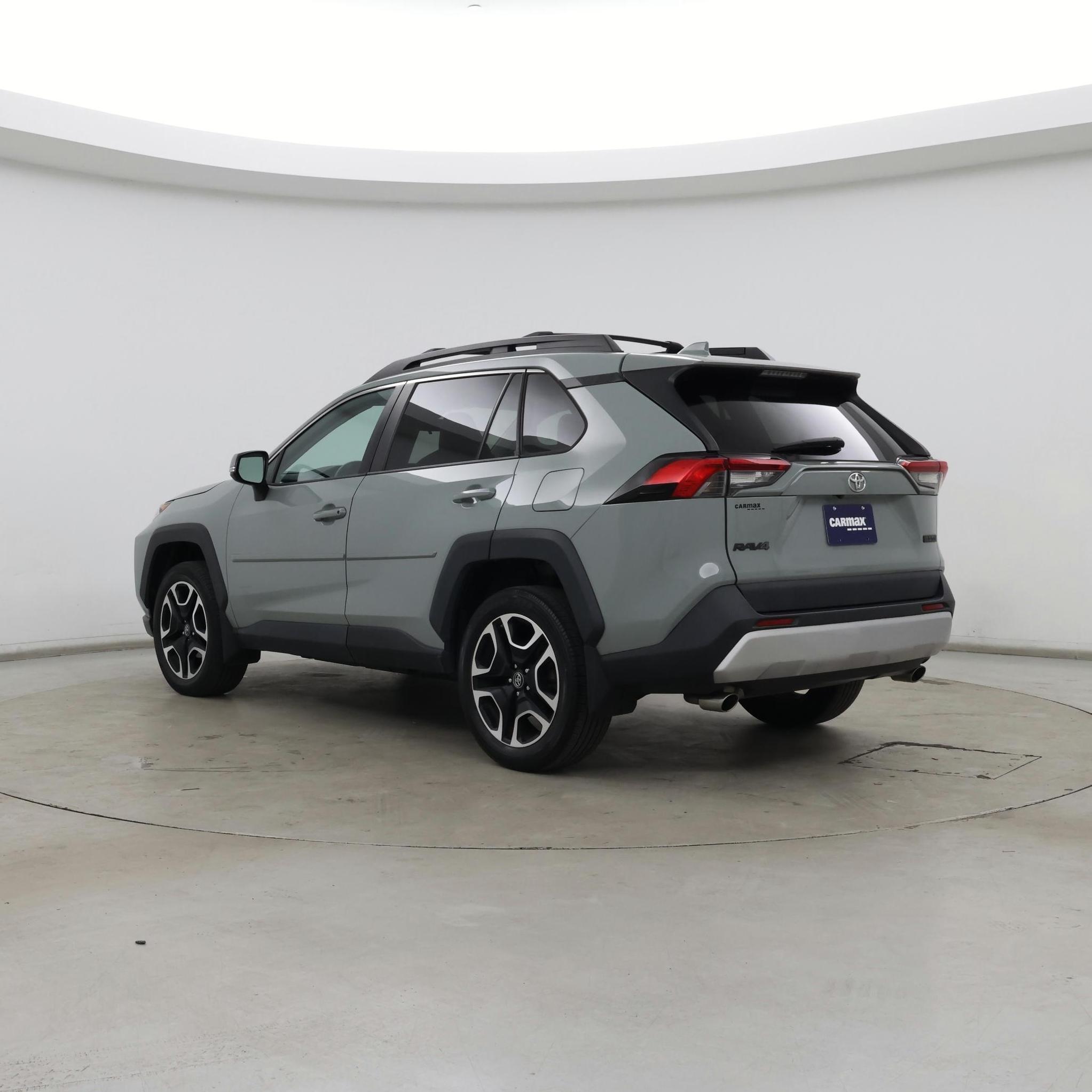 Thumbnail: 2019 Toyota RAV4 - 2