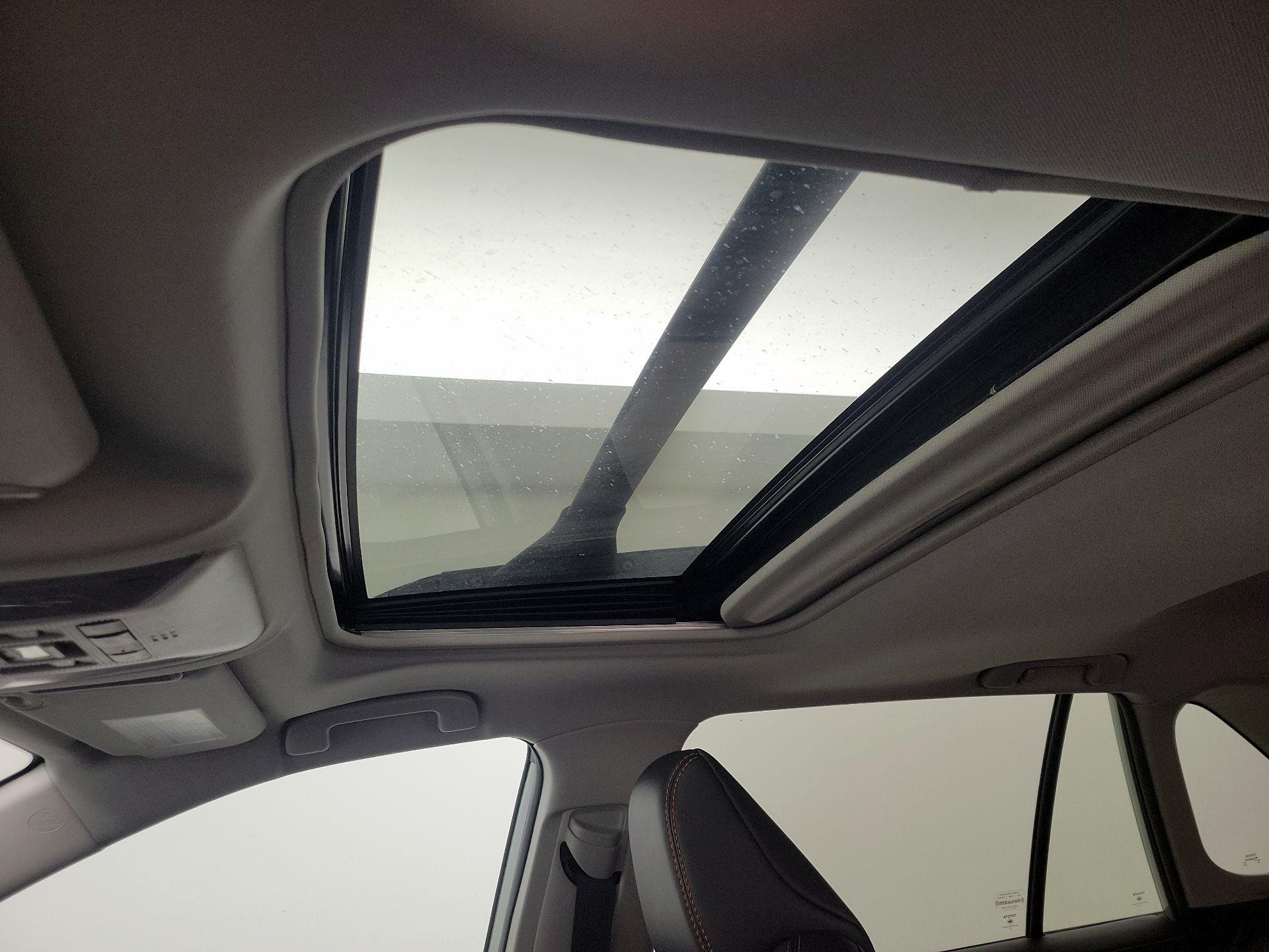 Thumbnail: 2019 Toyota RAV4 - 19