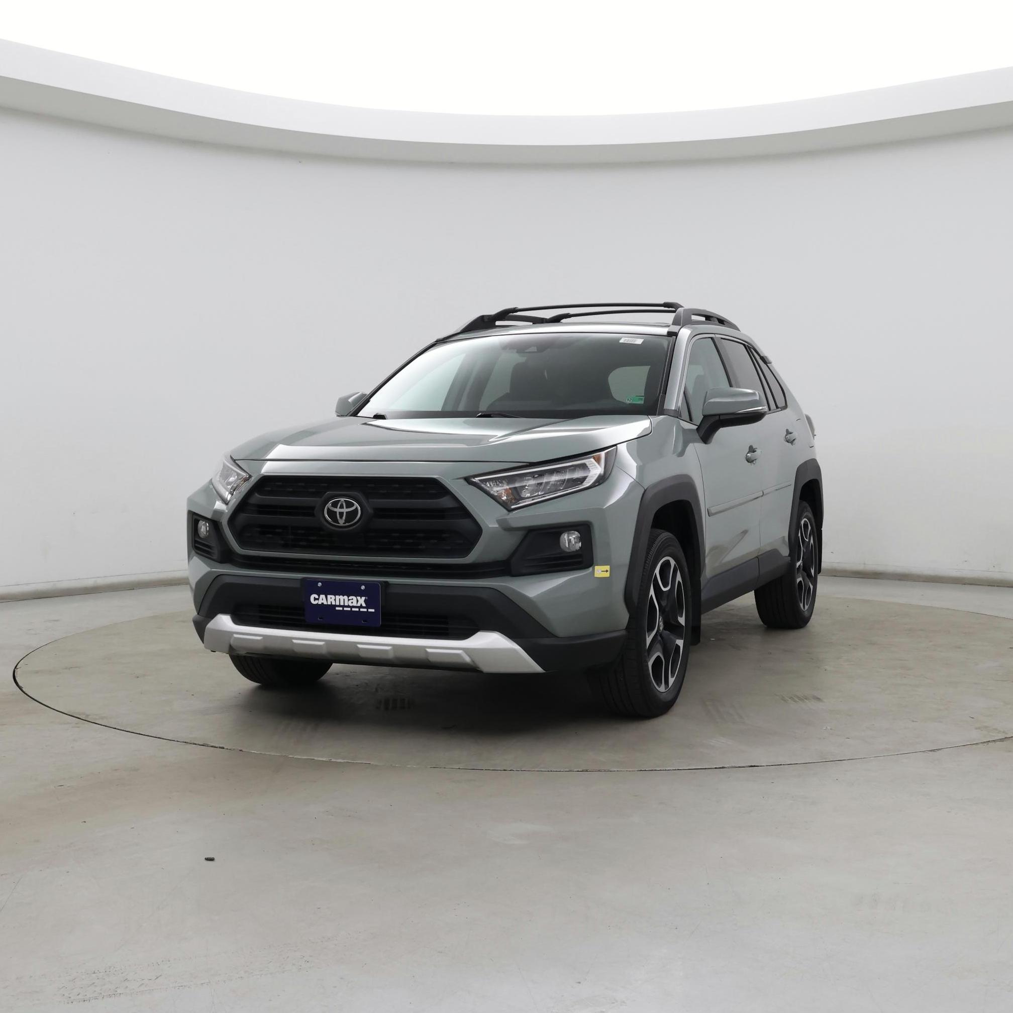 Thumbnail: 2019 Toyota RAV4 - 4