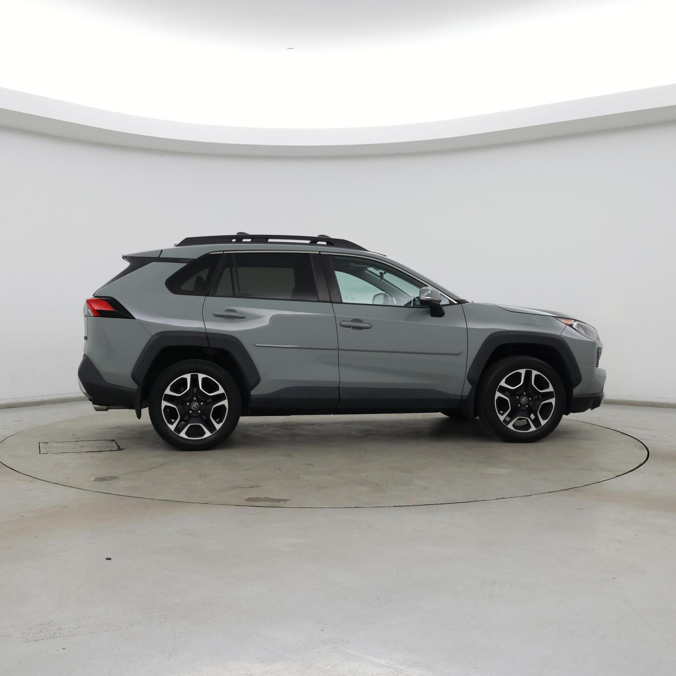Thumbnail: 2019 Toyota RAV4 - 7