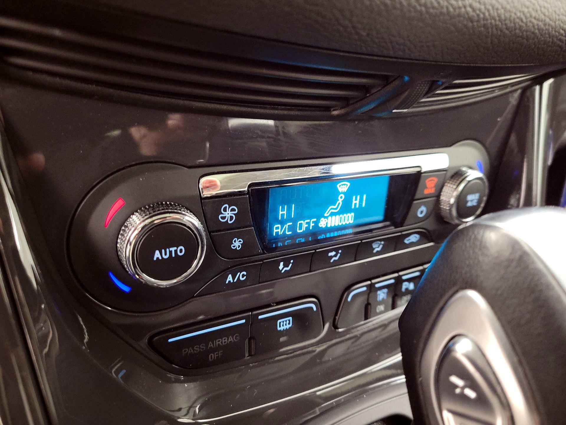 Thumbnail: 2014 Ford Escape - 17