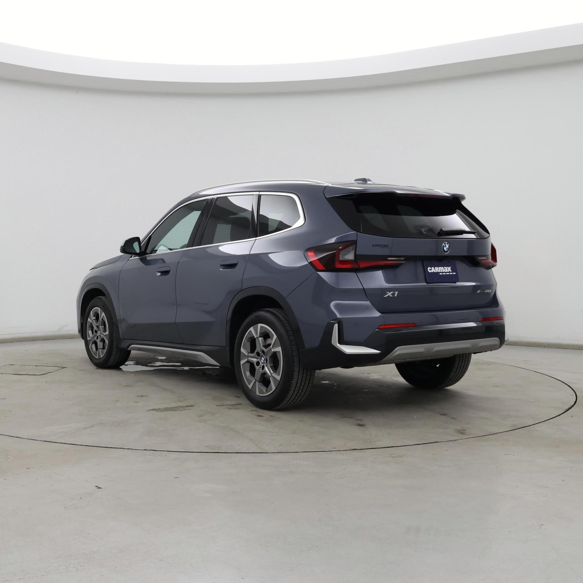 Thumbnail: 2023 BMW X1 - 2