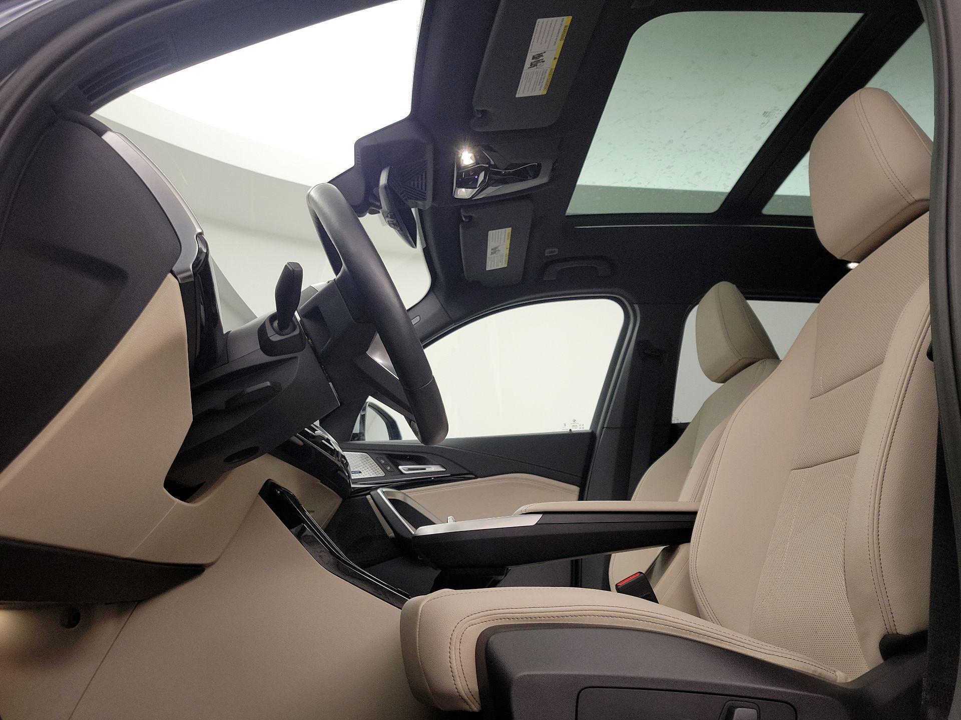 Thumbnail: 2023 BMW X1 - 20