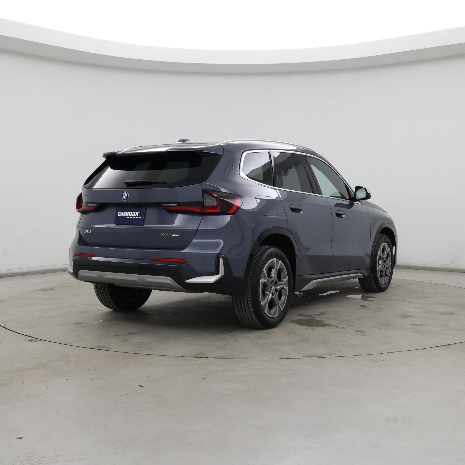 Thumbnail: 2023 BMW X1 - 8