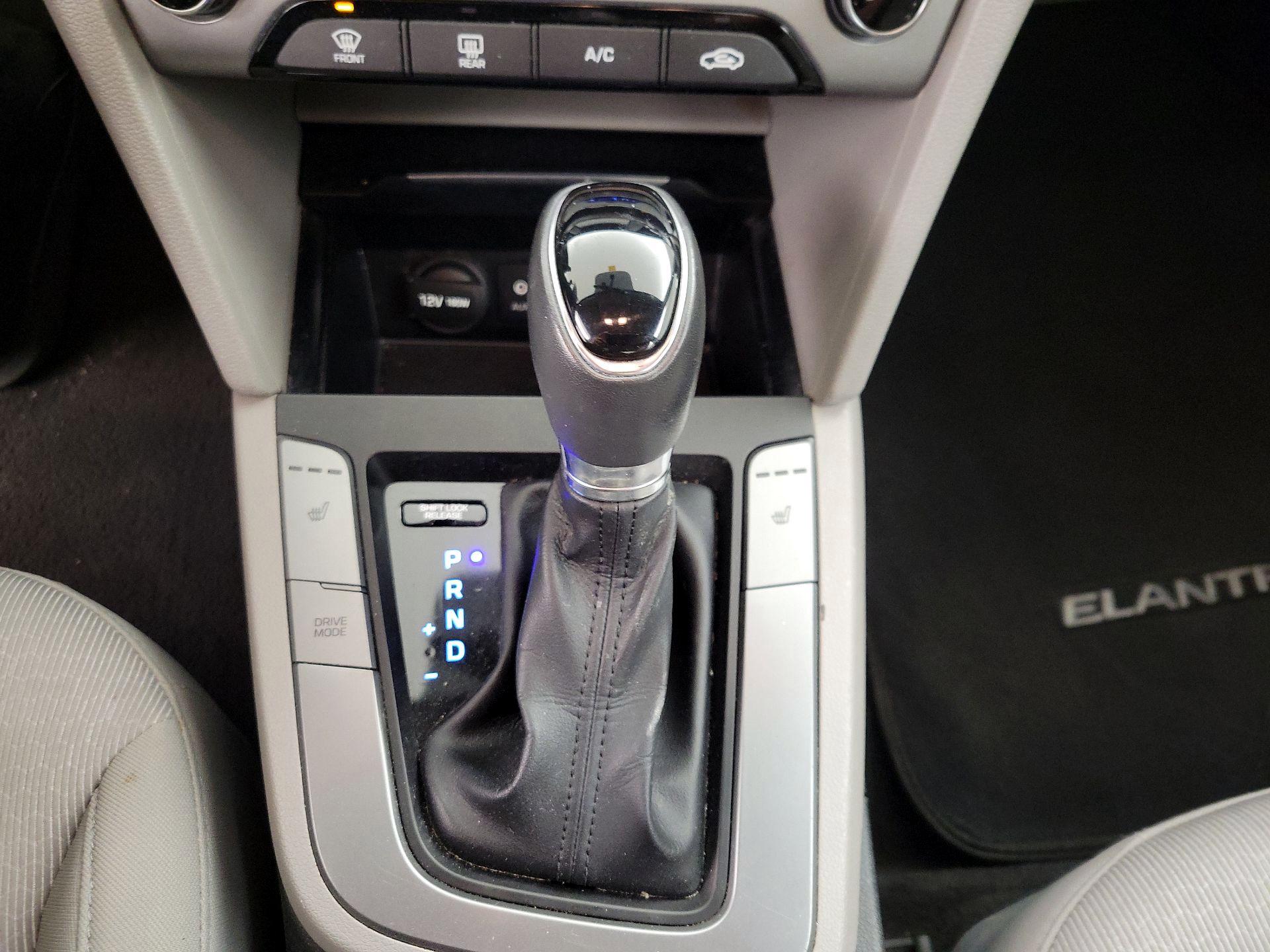 Thumbnail: 2017 Hyundai Elantra - 17