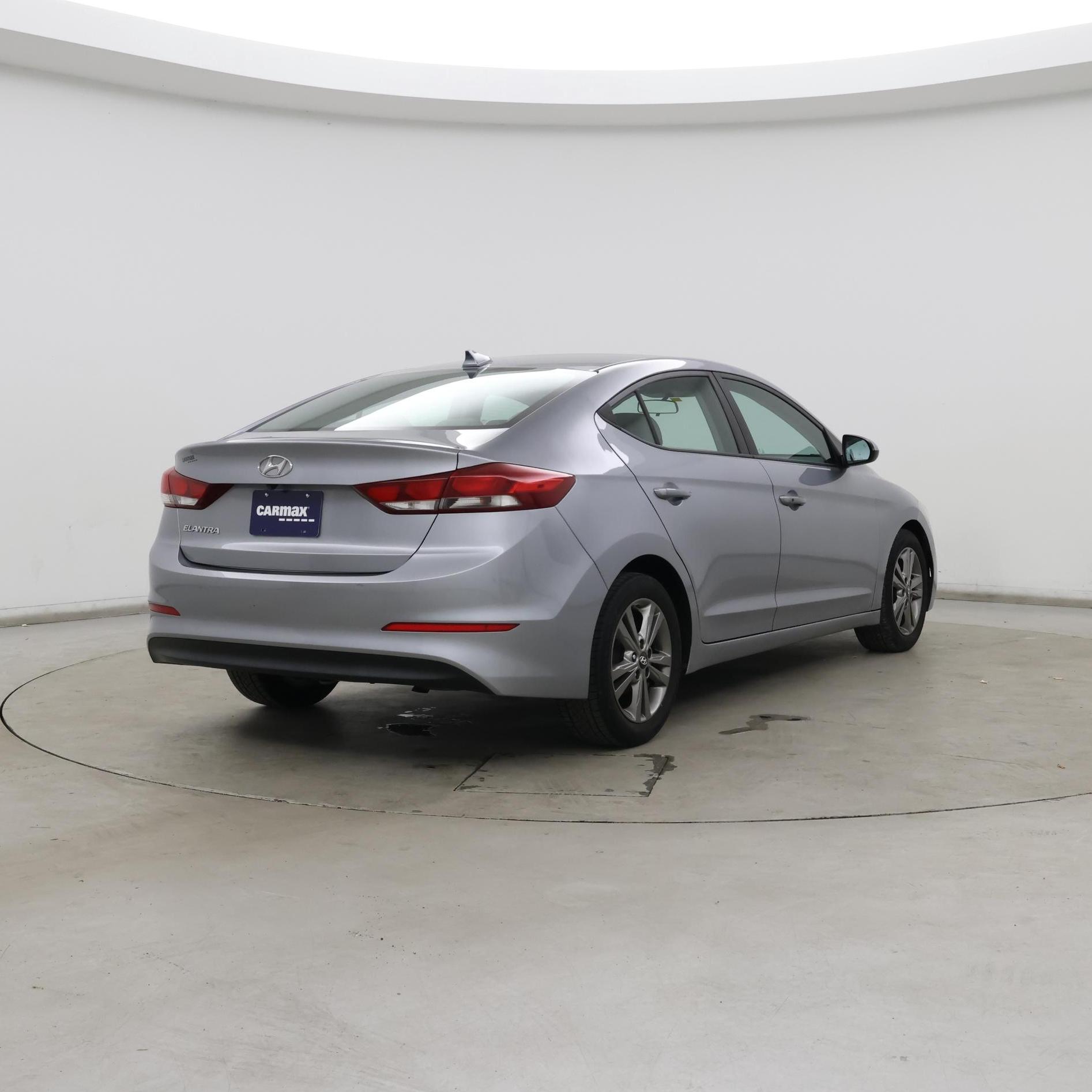 Thumbnail: 2017 Hyundai Elantra - 8