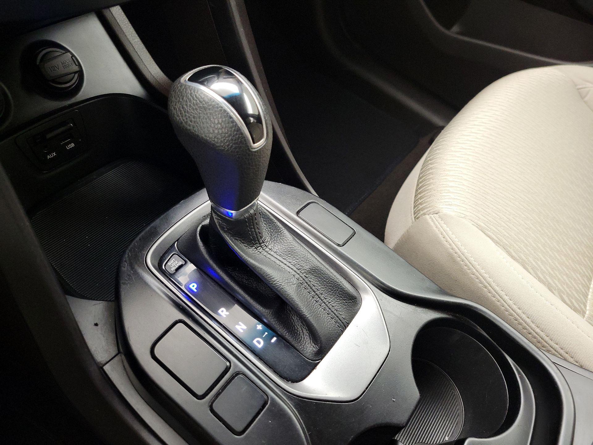 Thumbnail: 2014 Hyundai Santa Fe - 16