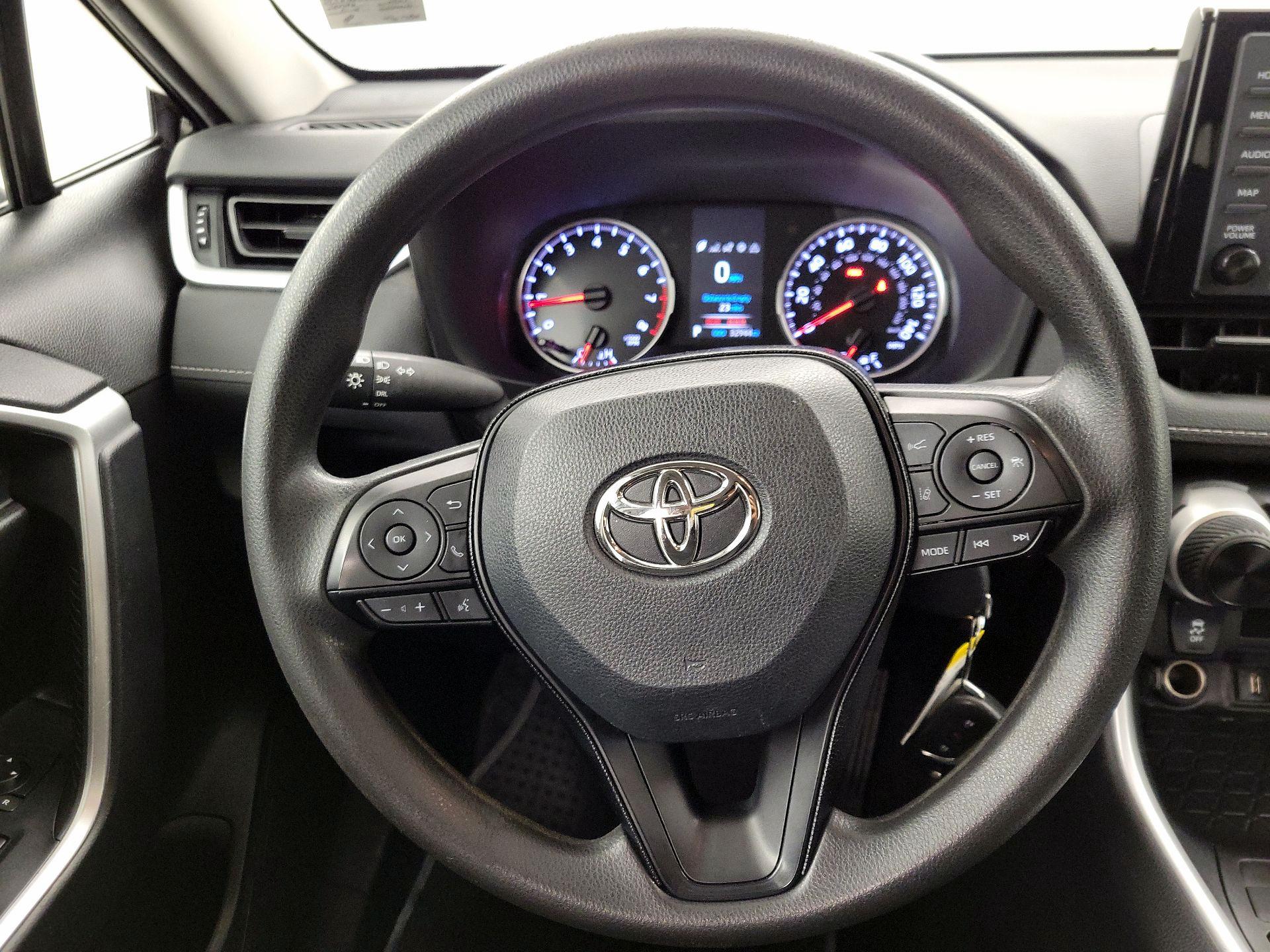 Thumbnail: 2021 Toyota RAV4 - 10