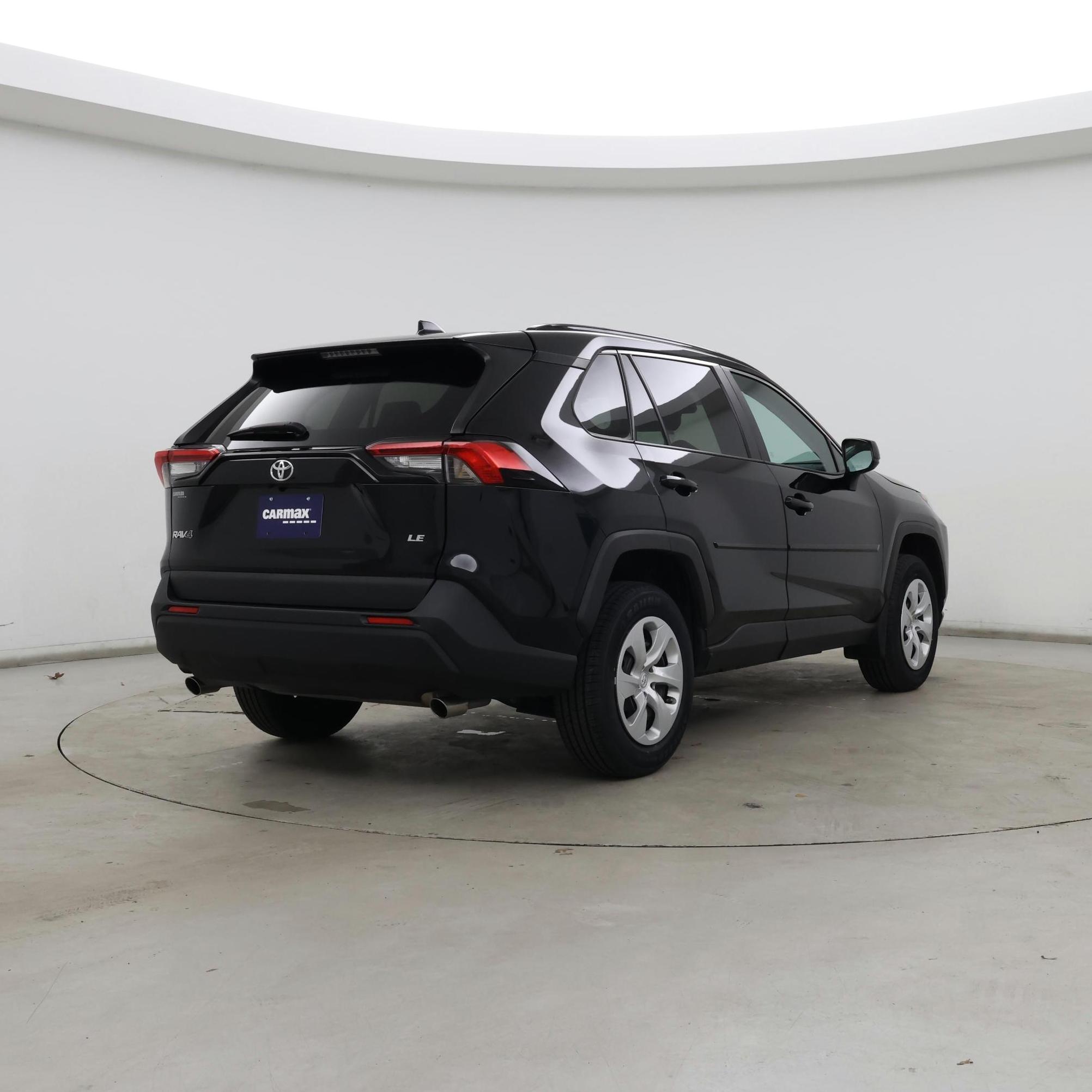 Thumbnail: 2021 Toyota RAV4 - 8