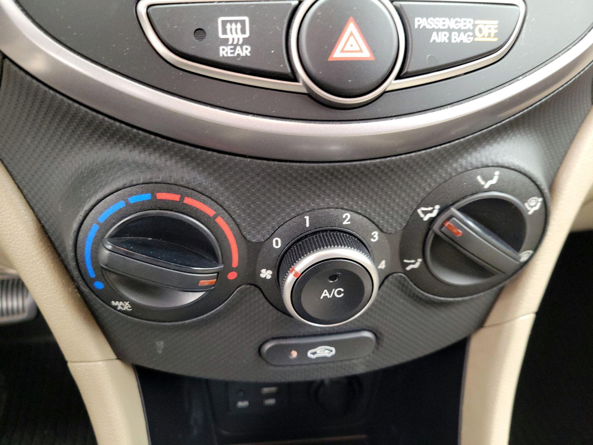 Thumbnail: 2016 Hyundai Accent - 15