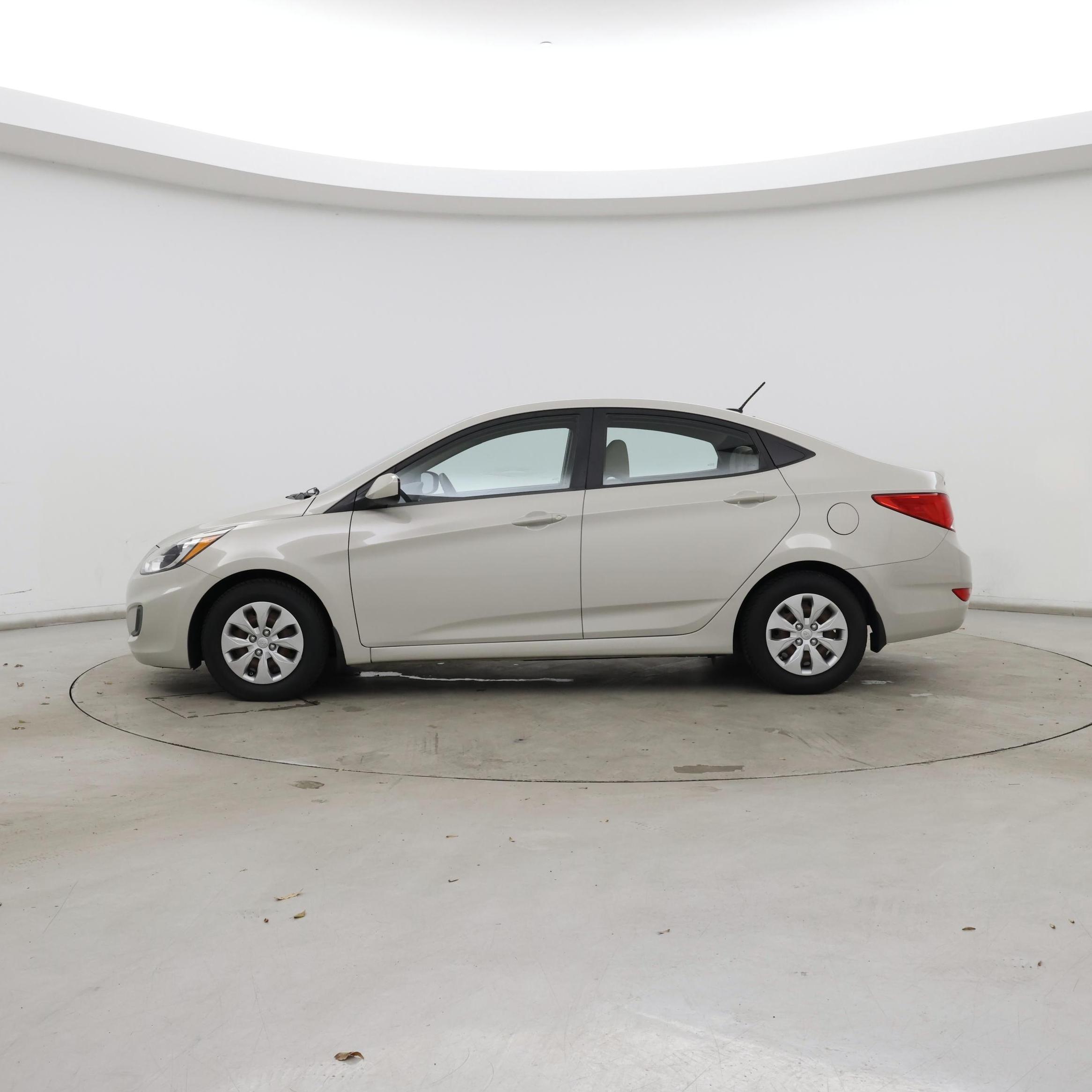 Thumbnail: 2016 Hyundai Accent - 3