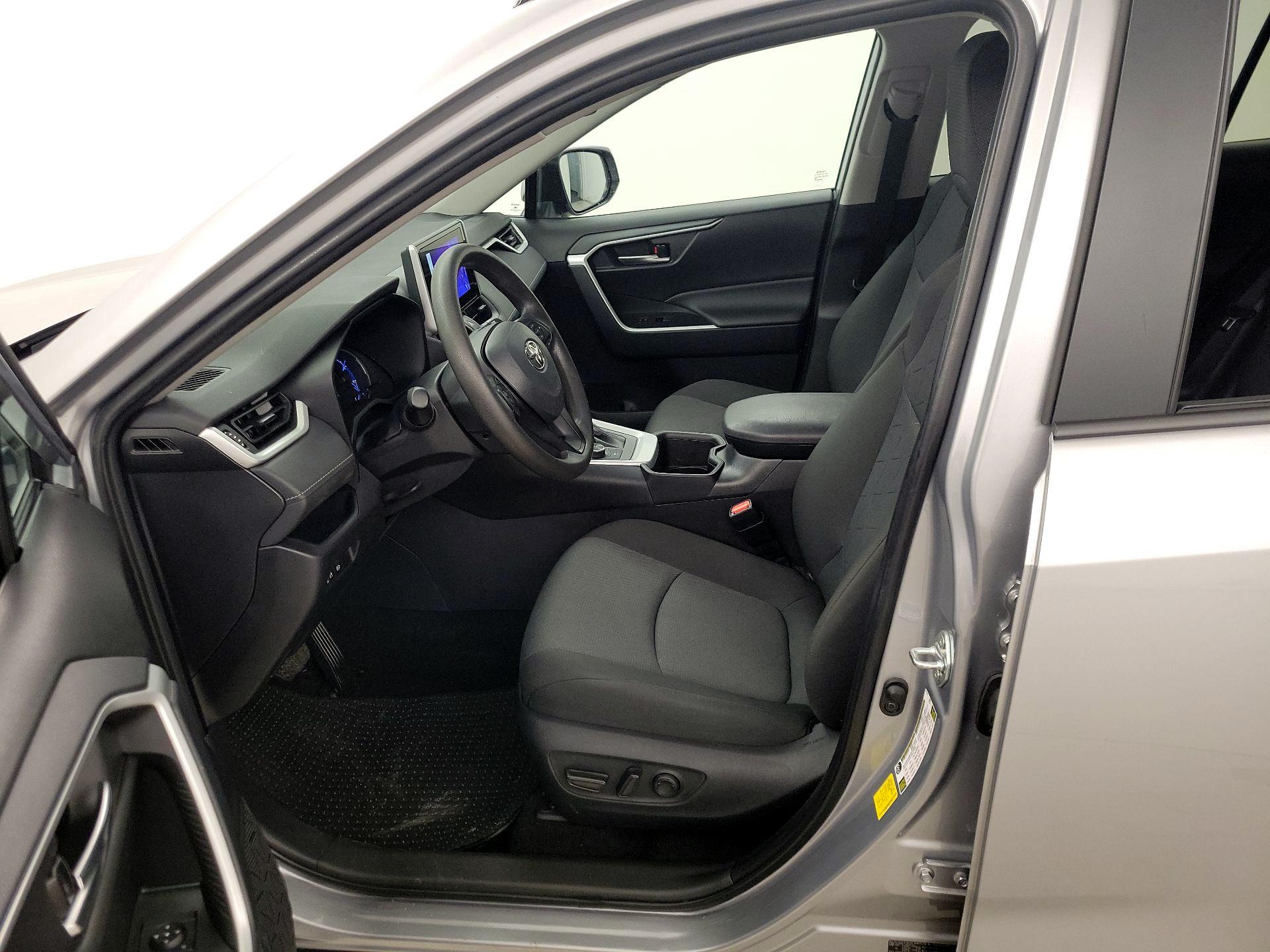 Thumbnail: 2025 Toyota RAV4 - 11