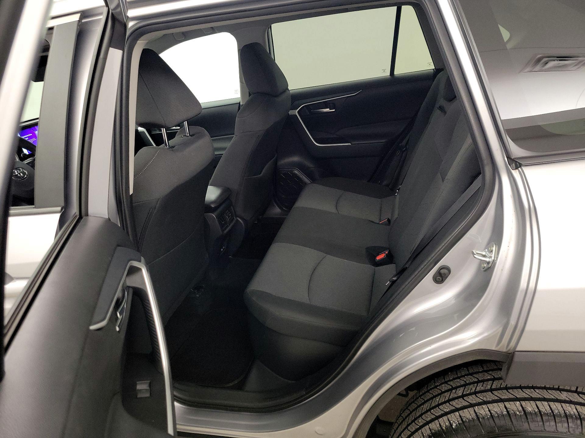 Thumbnail: 2025 Toyota RAV4 - 19