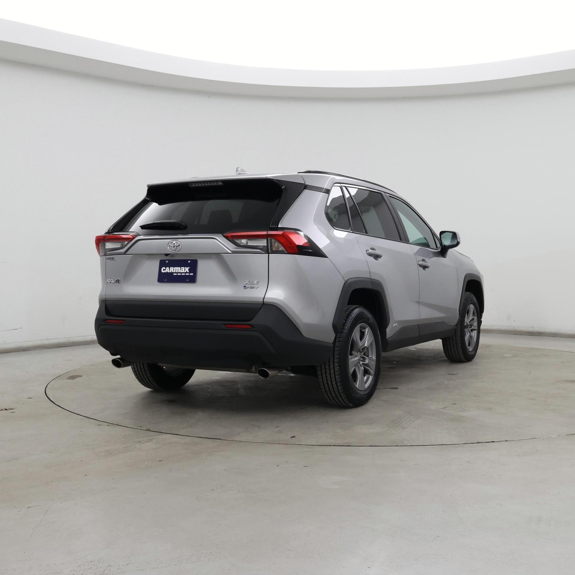 Thumbnail: 2025 Toyota RAV4 - 8