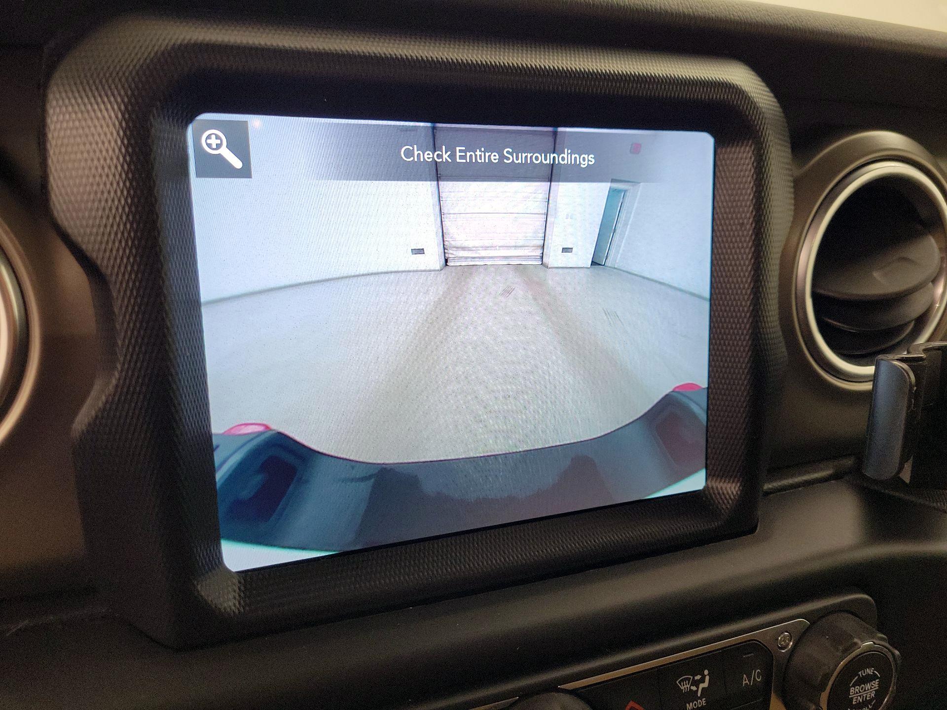 Thumbnail: 2020 Jeep Gladiator - 15