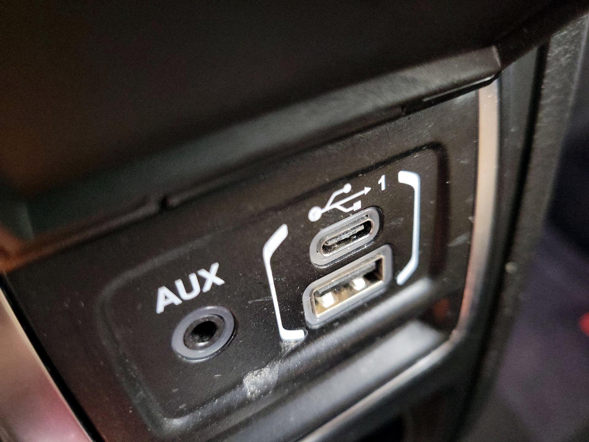 Thumbnail: 2020 Jeep Gladiator - 19