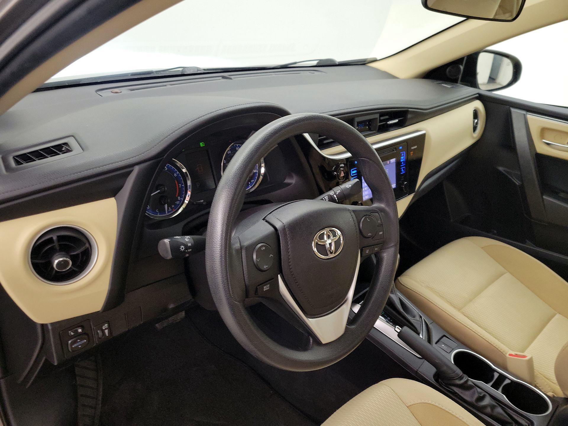 Thumbnail: 2017 Toyota Corolla - 9