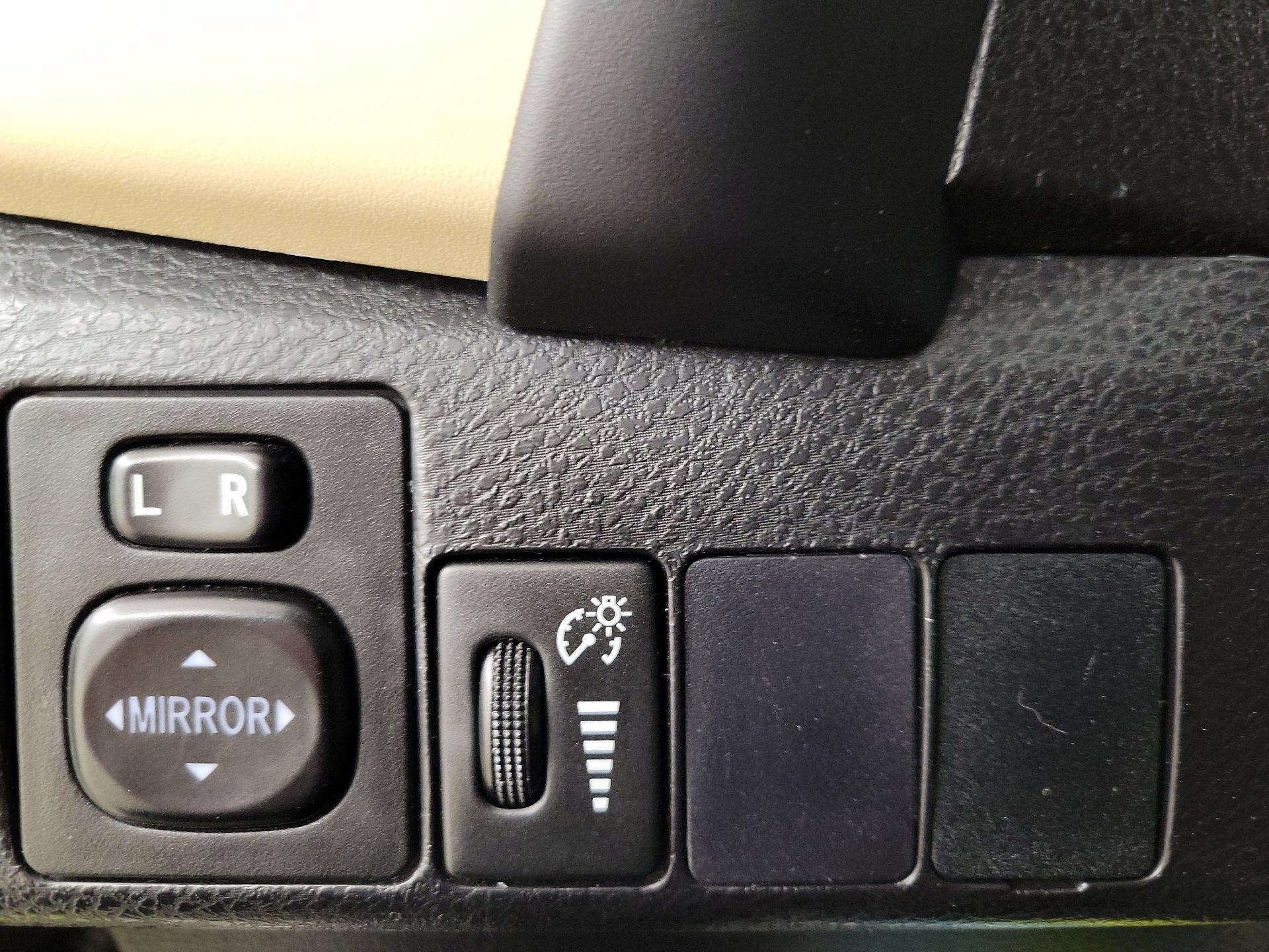 Thumbnail: 2017 Toyota Corolla - 13