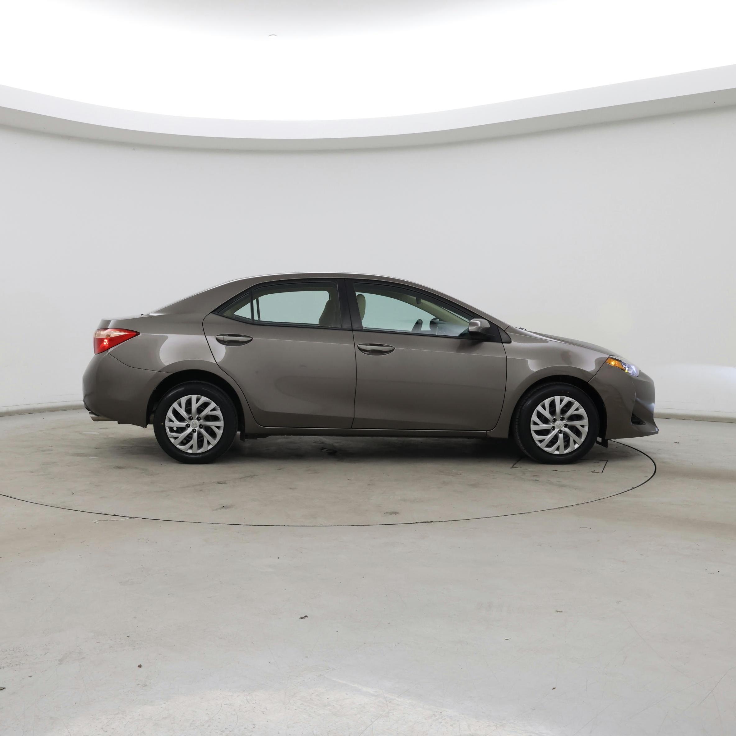 Thumbnail: 2017 Toyota Corolla - 7