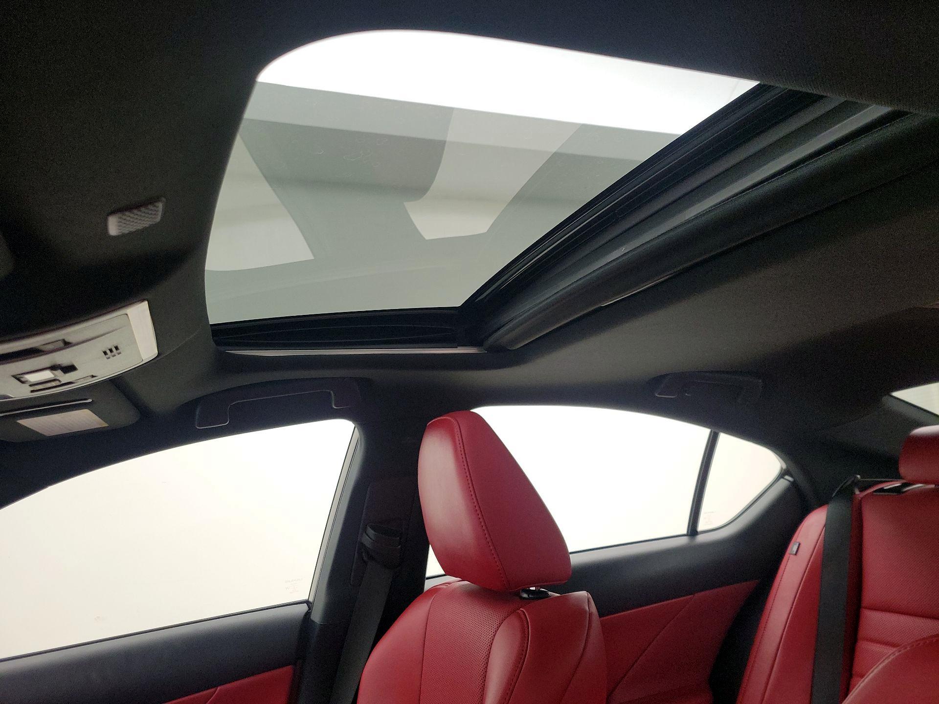 Thumbnail: 2022 Lexus IS - 19