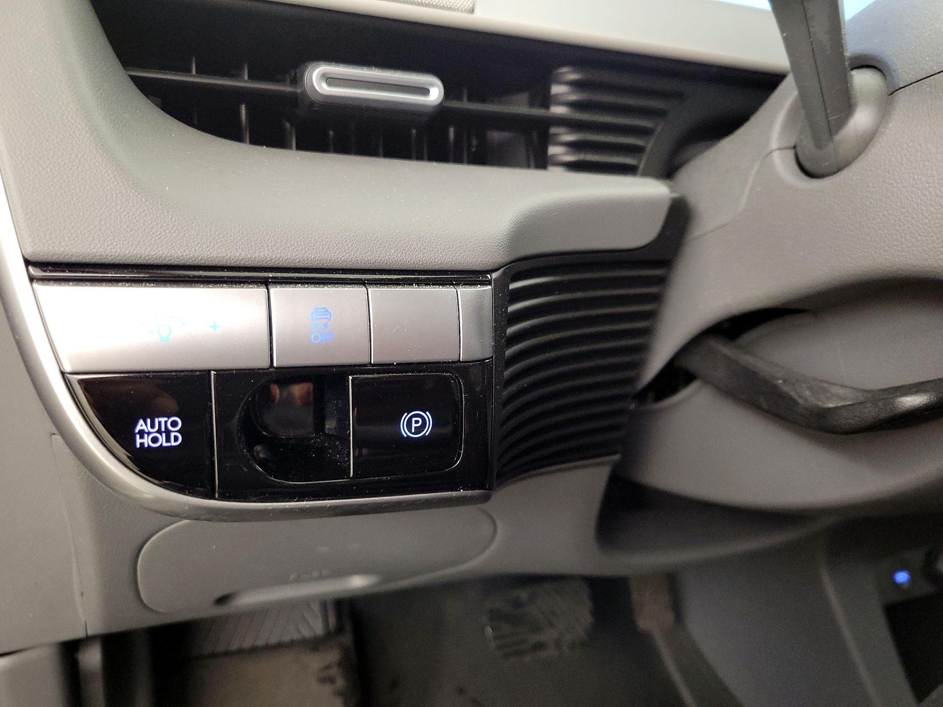 Thumbnail: 2023 Hyundai Ioniq 5 - 13