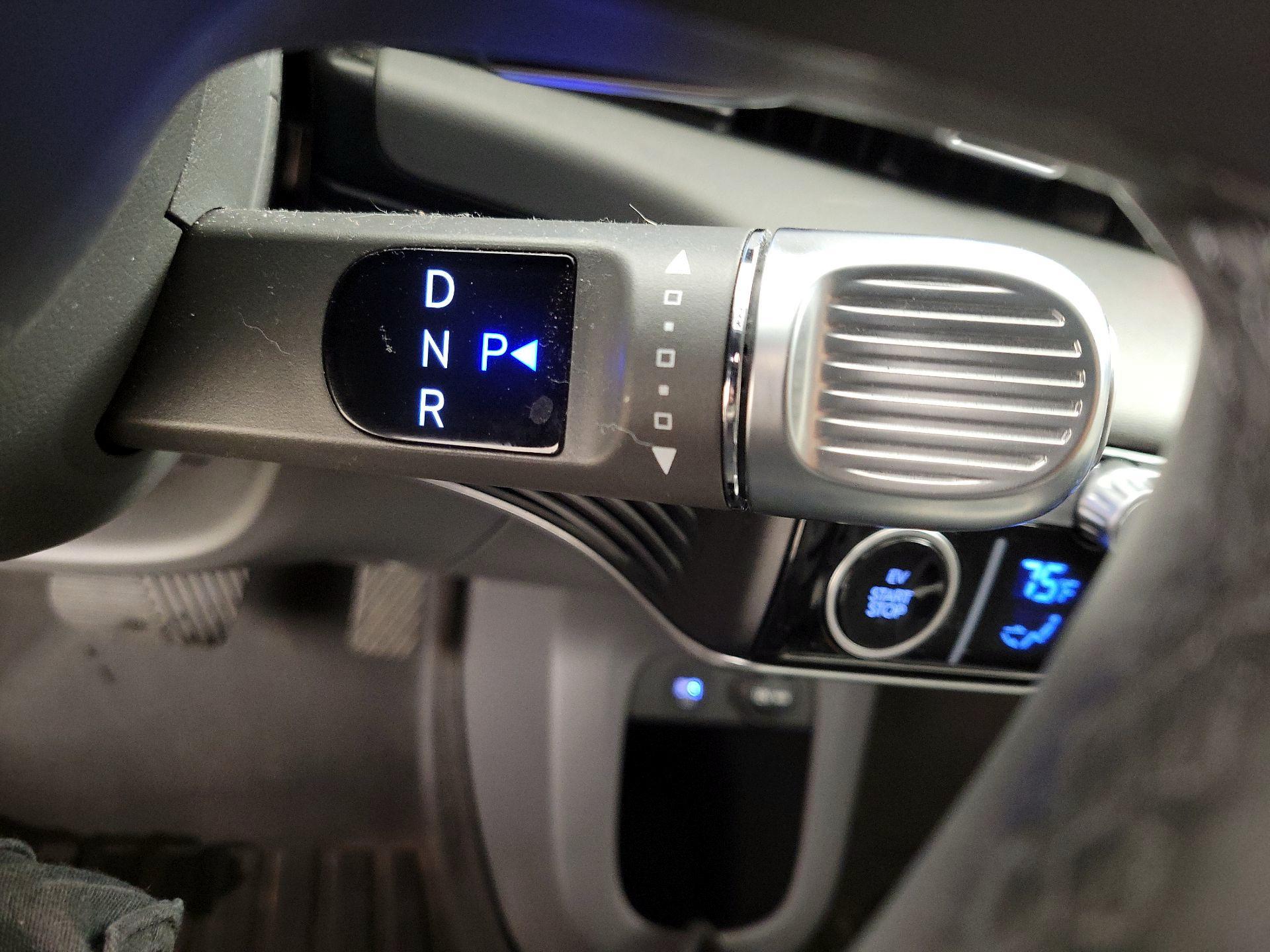 Thumbnail: 2023 Hyundai Ioniq 5 - 18