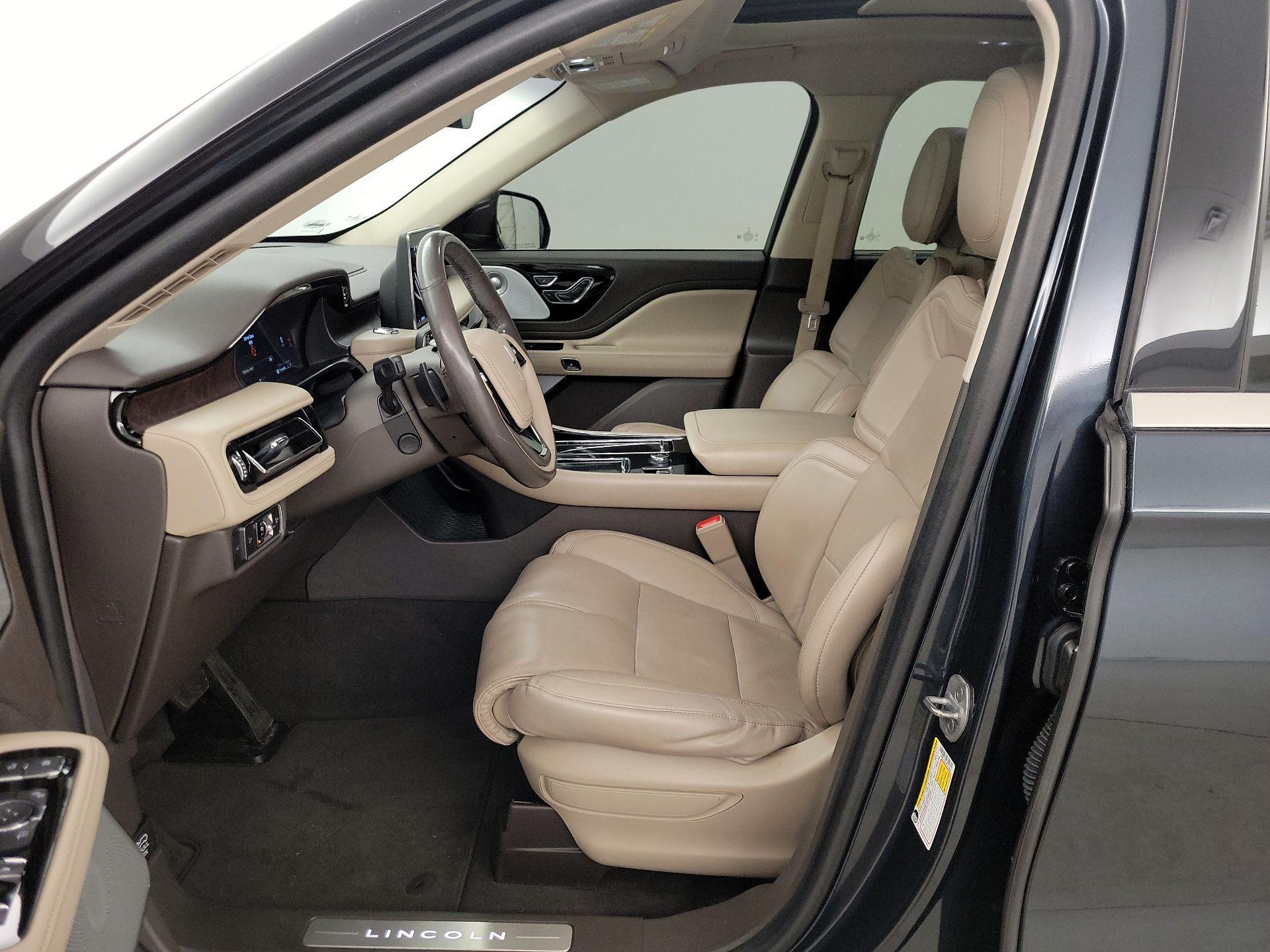 Thumbnail: 2023 Lincoln Aviator - 11